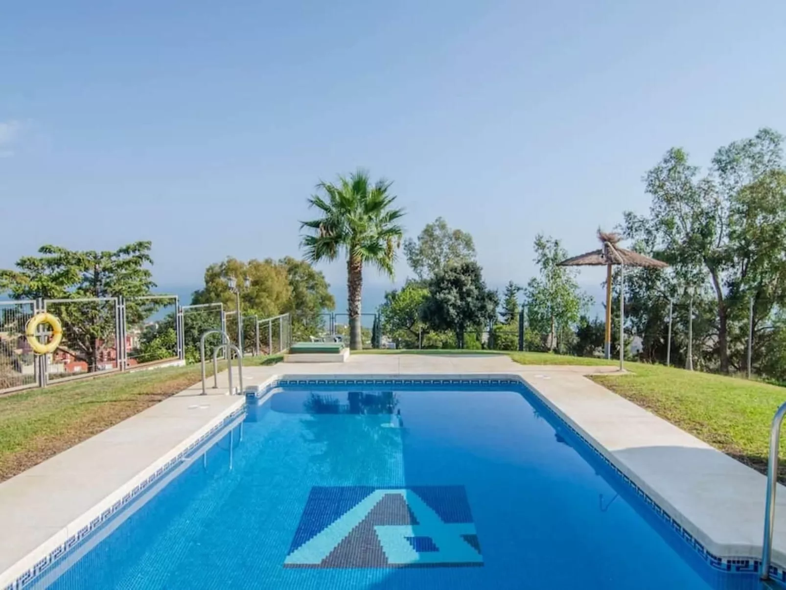 "Huelva" mit Gemeinschaftspool in einem andalusischen "Cortijo" in Chilches - Buiten