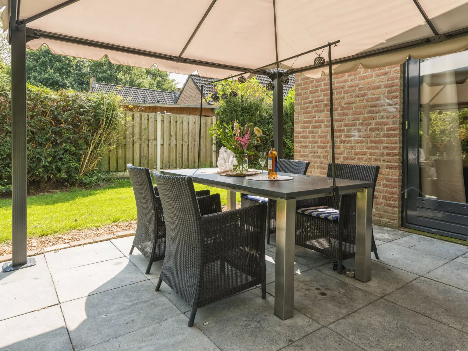 Forest Cottage Ewijk incl. hot tub-Buiten