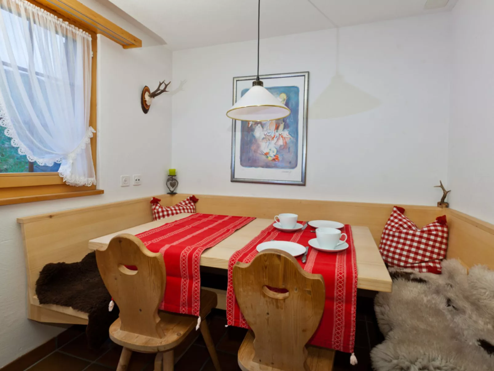 Annahüs, Obersaxen-Misanenga, (Obersaxen). - Binnen
