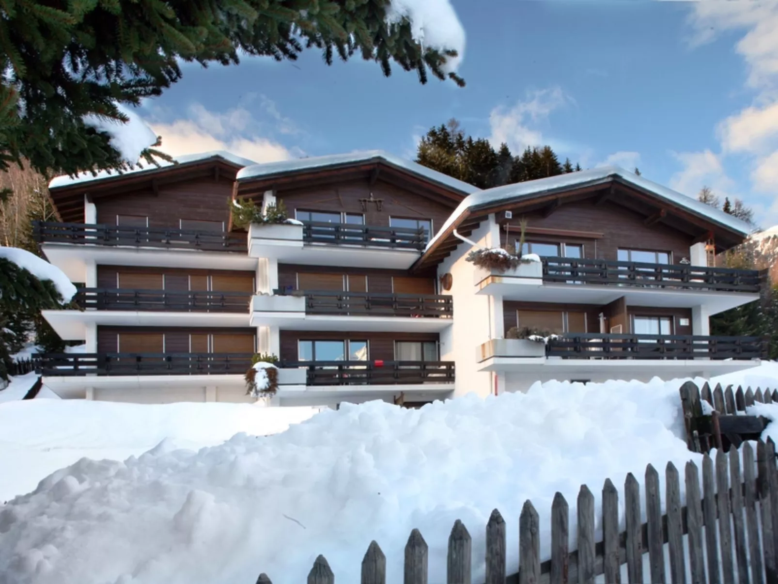 Casa Acletta Sutter, (Disentis / Mustér). - Buiten