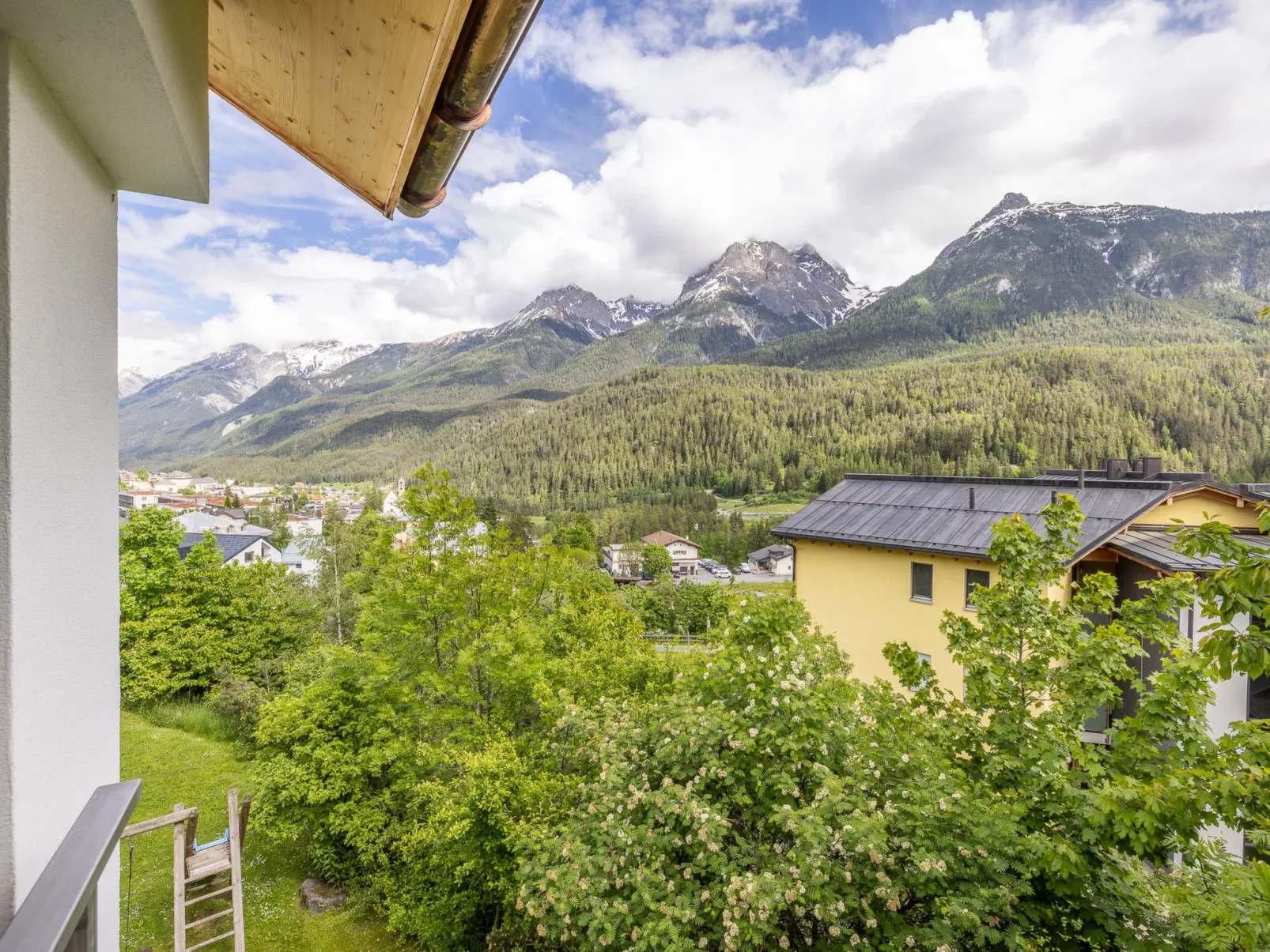 WÜEST, (Scuol). - Buiten