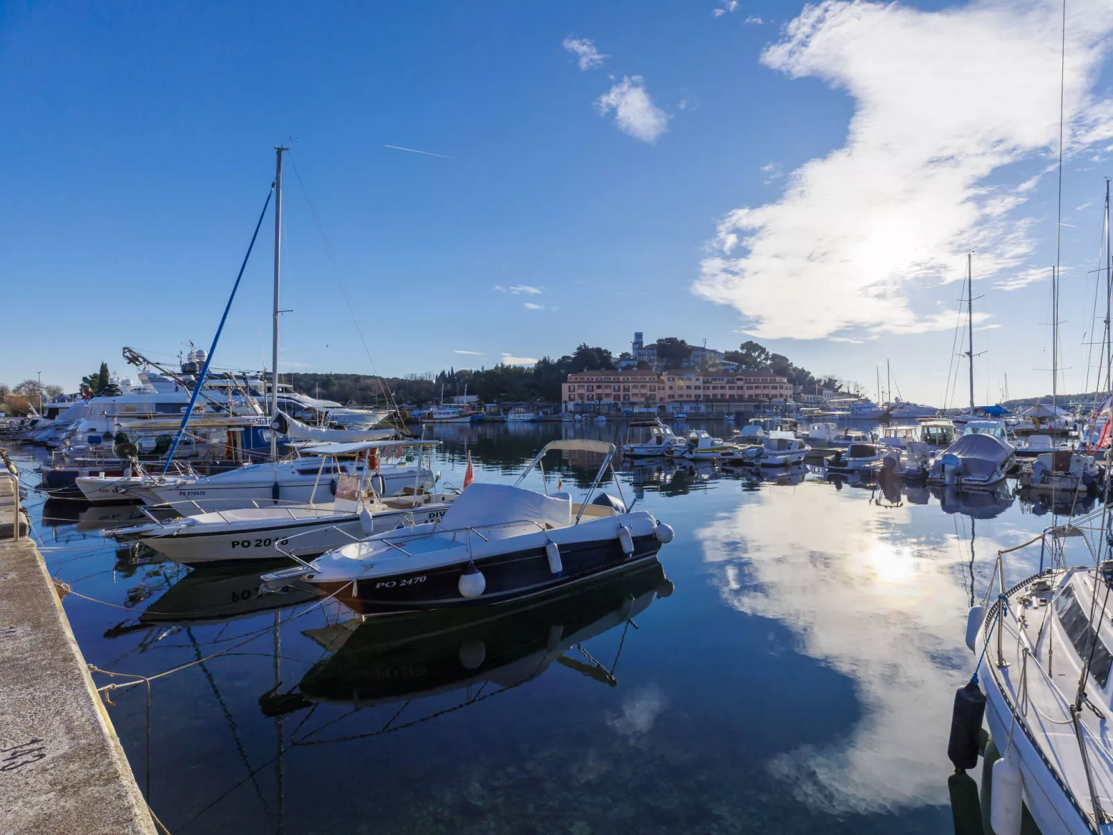 Seaview Marina - Binnen