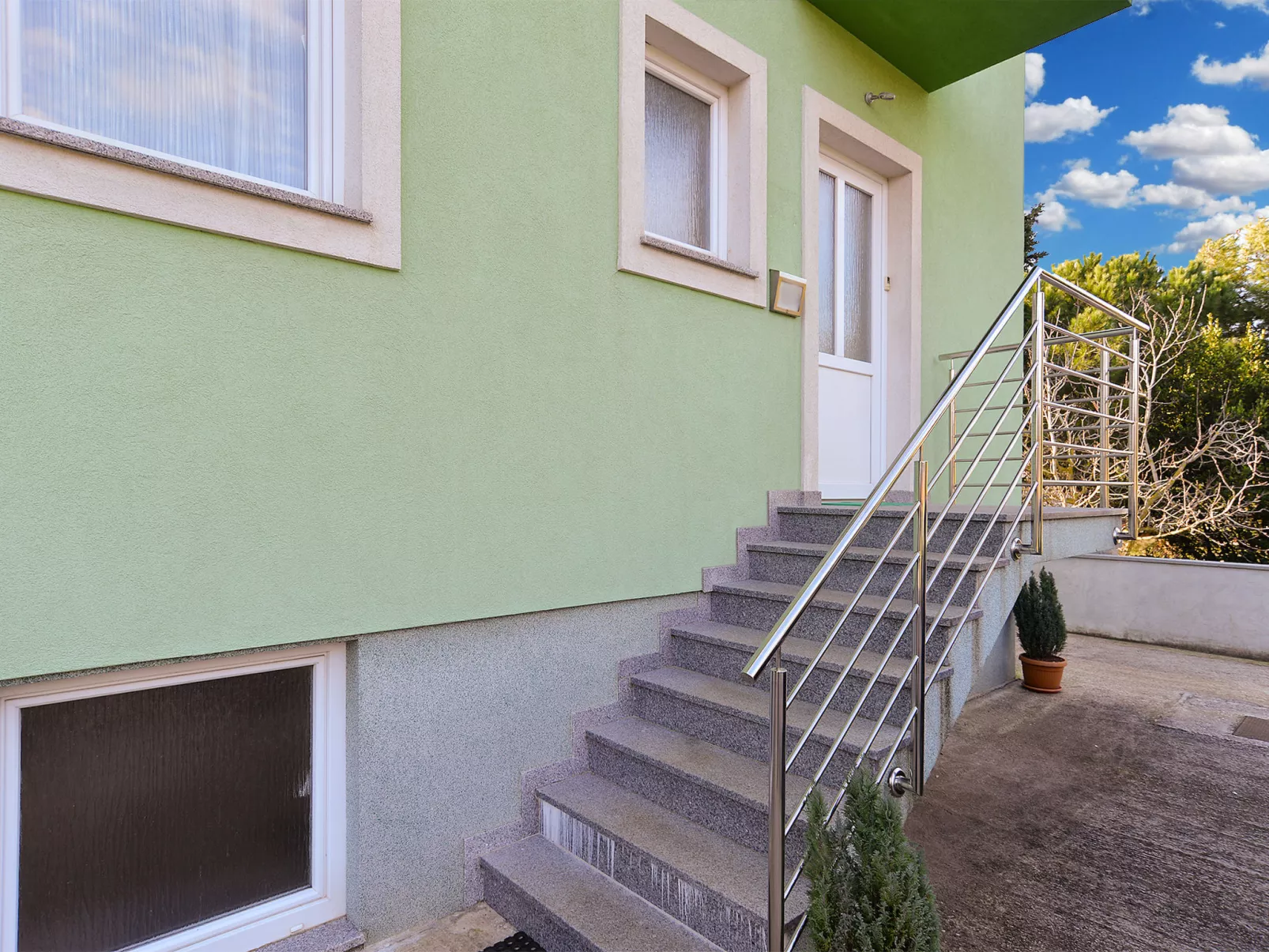 Apartment 1989 - Buiten