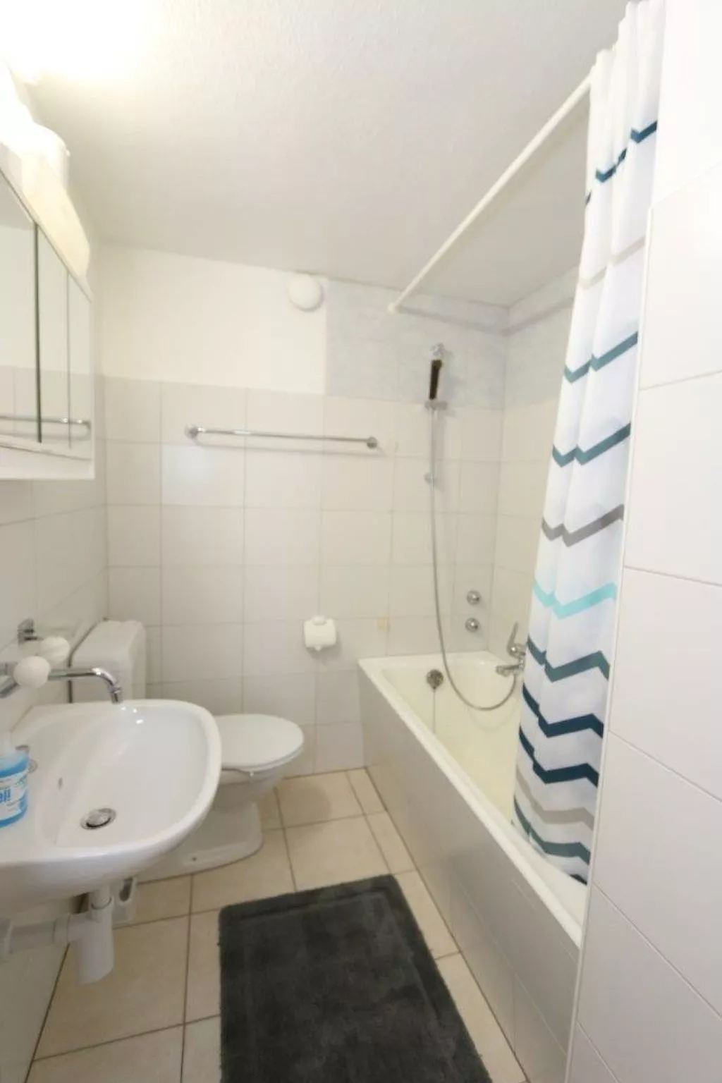 4-Zimmerwohnung - Binnen