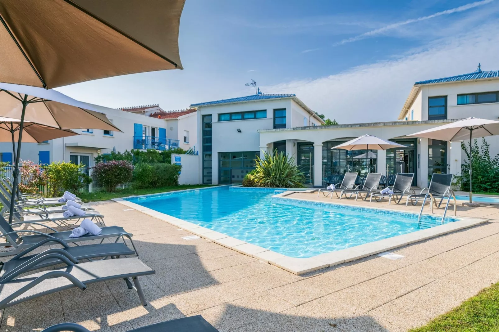 Les Carrelets 1 bedroom apt sleeps 4 without balcony OTA - Zwembad