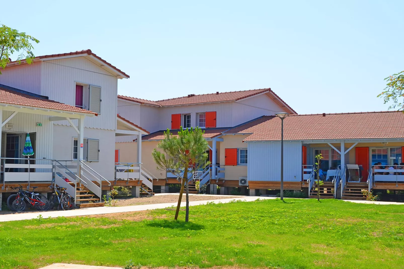 La Grenadine MAISONNETTE CABINE 4/6 pers OTA - Tuinen zomer