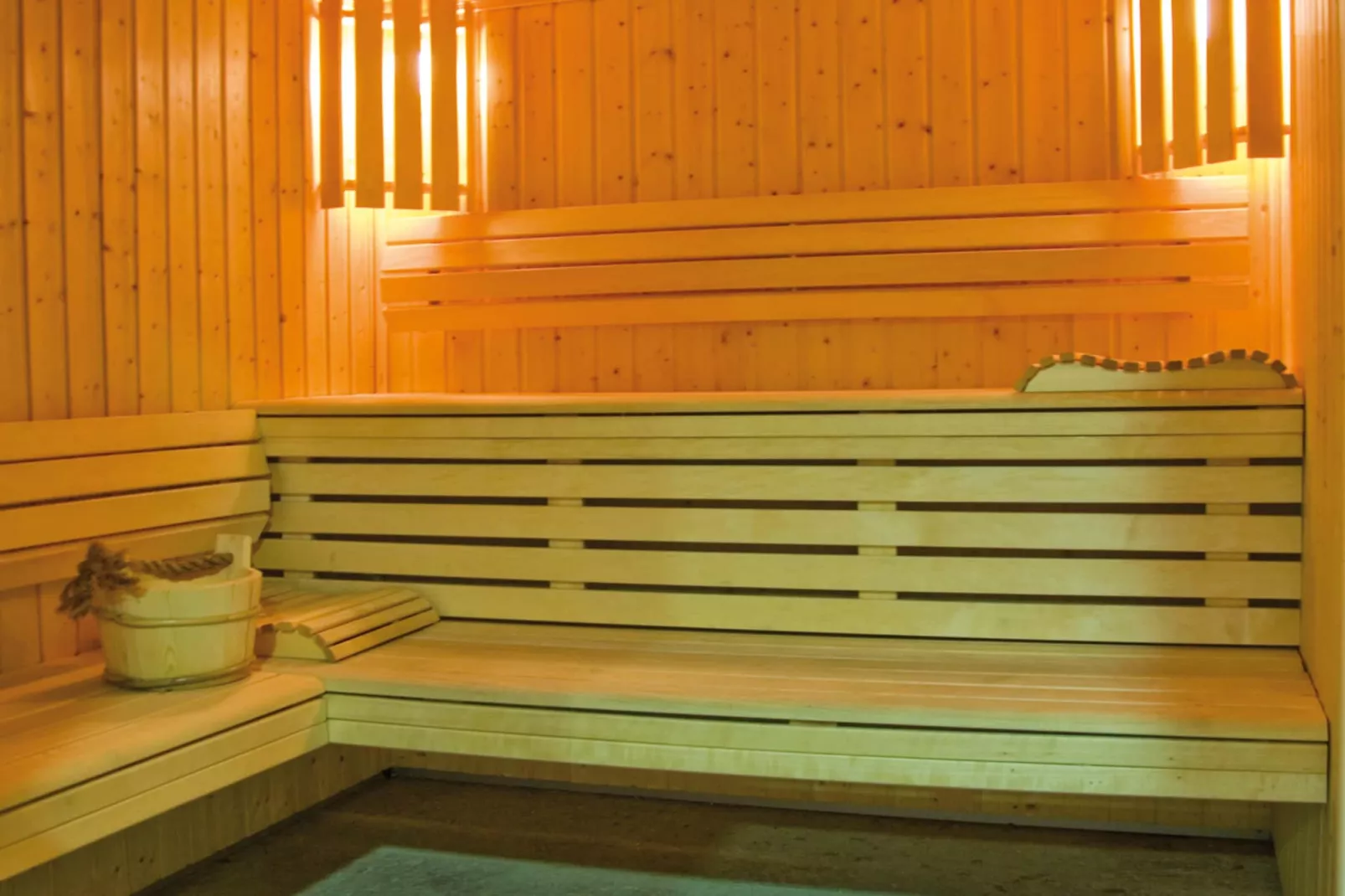 Les Chalets de l'Adet One alcove bedroom for six OTA - Sauna