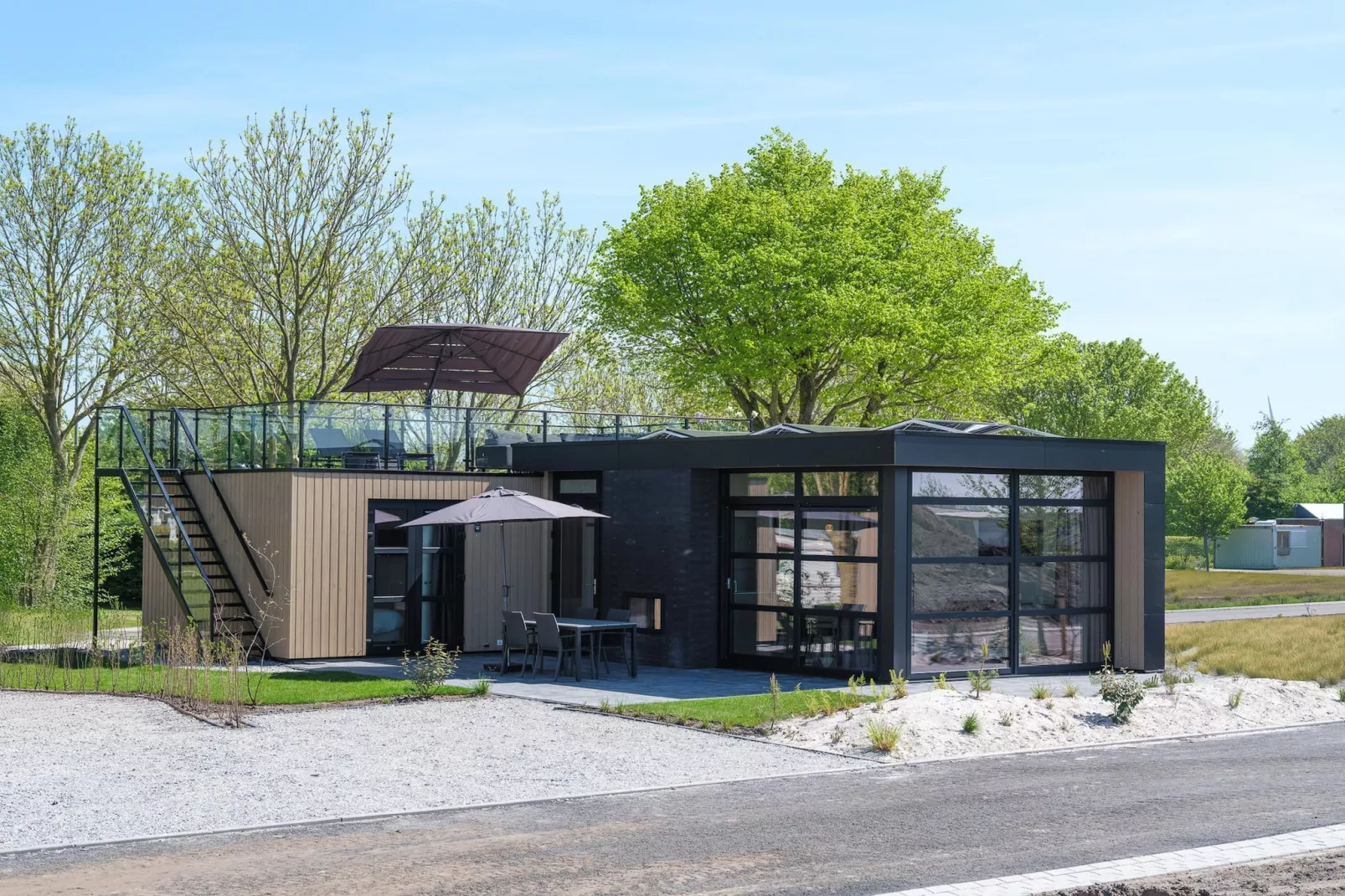Villa L-Meerzicht | 4 pers. Roof Terrace - Buitenkant zomer
