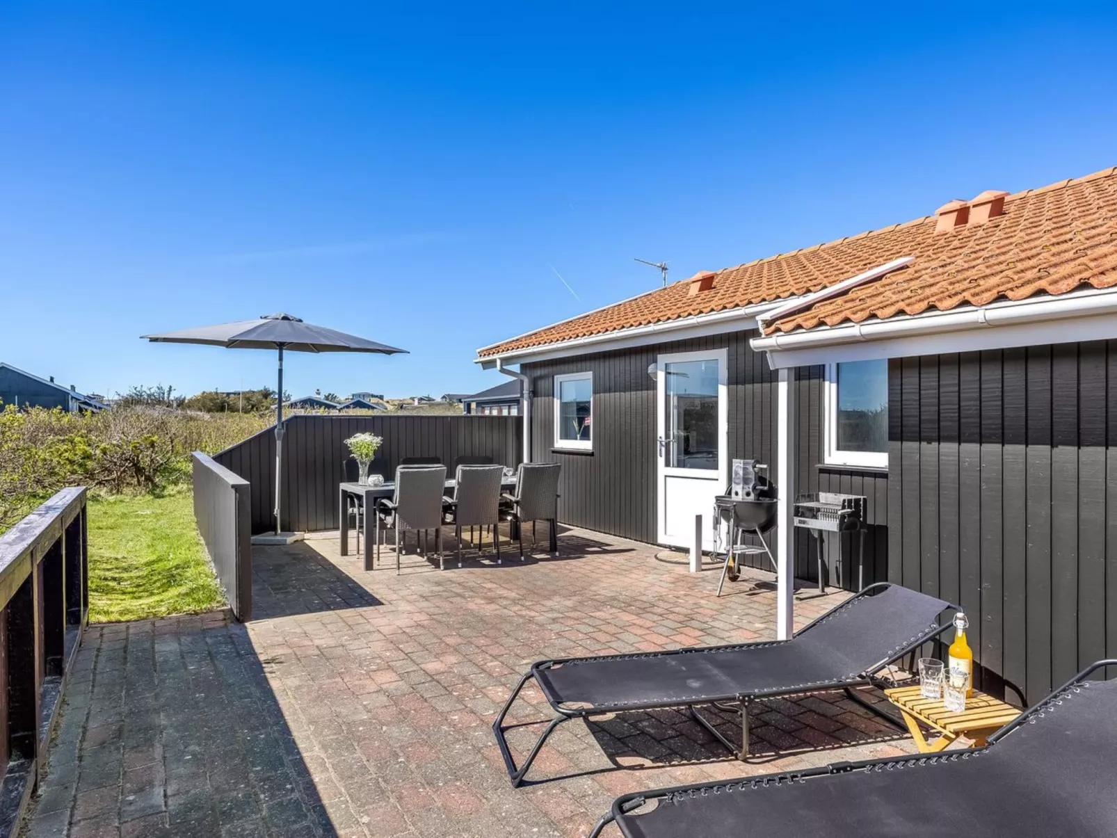 "Loryleimis" - 300m from the sea - Buiten