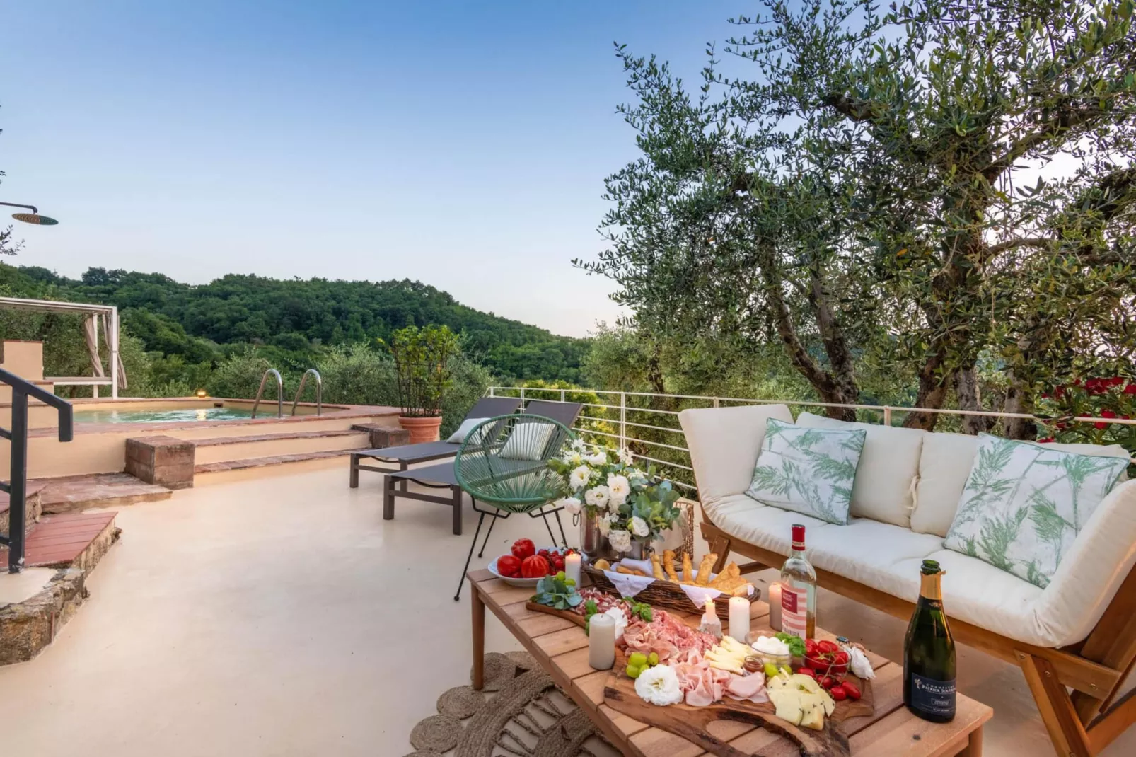 Le Due Terre Farmhouse - Terrasbalkon