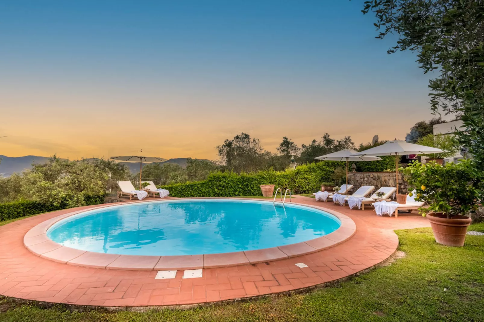 Villa Lontana - Zwembad