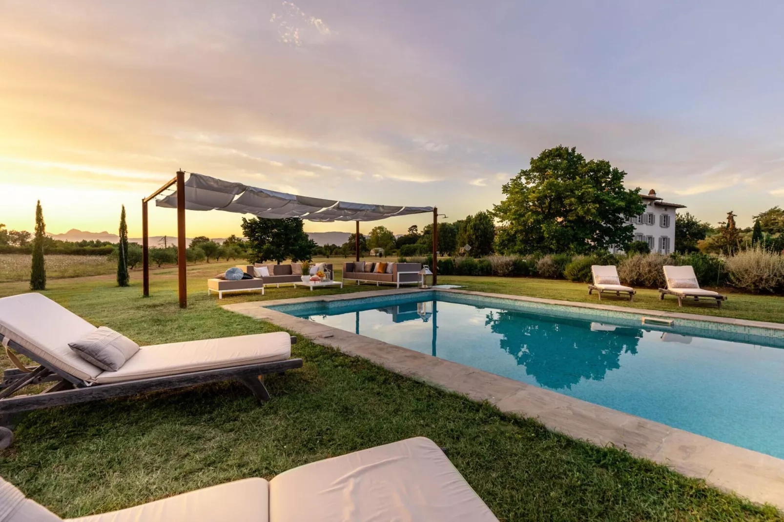 Il Conte Farmhouse Retreat - Zwembad