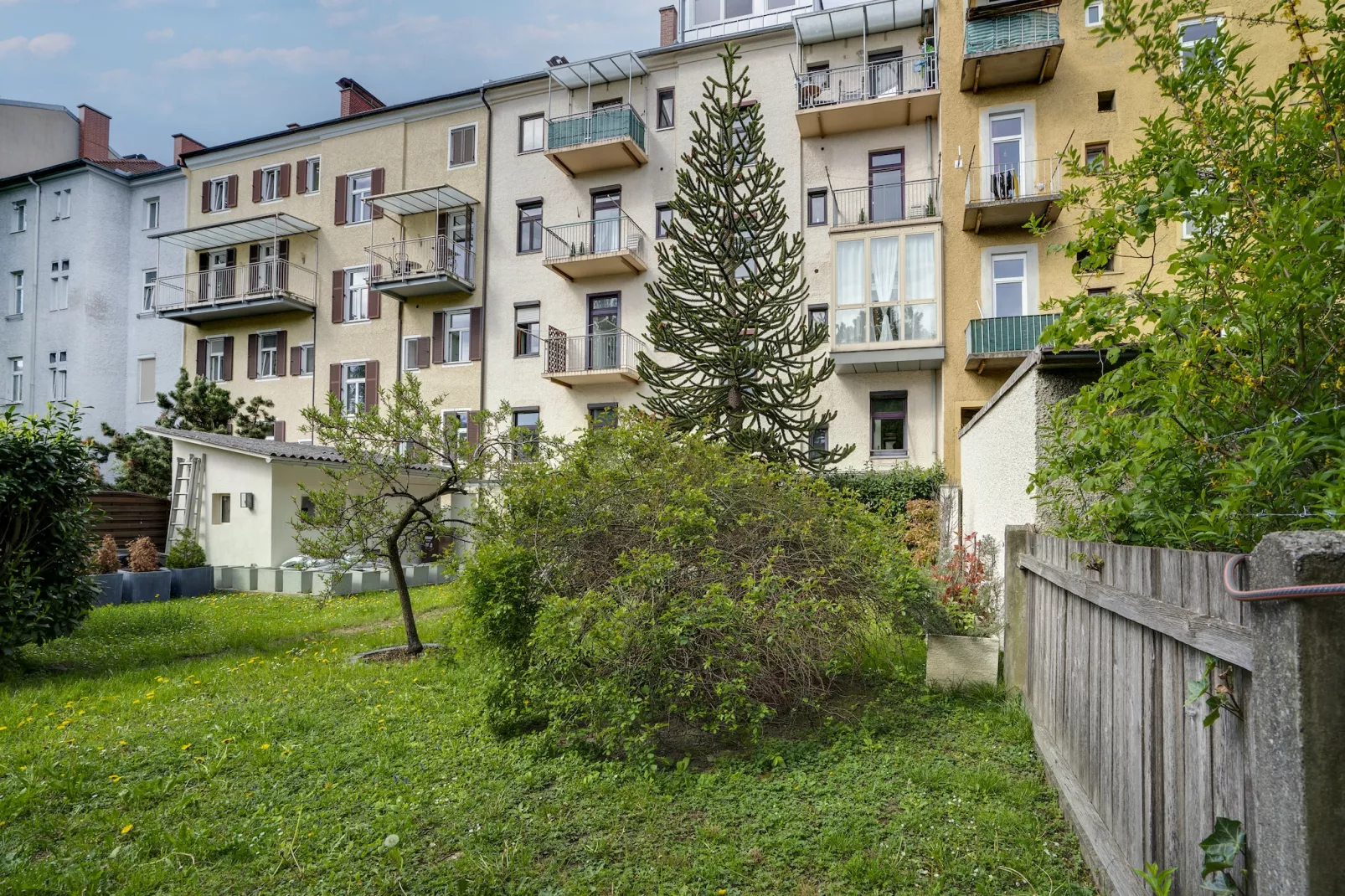 Top 6 Apartment 2P in Graz - Buitenkant zomer