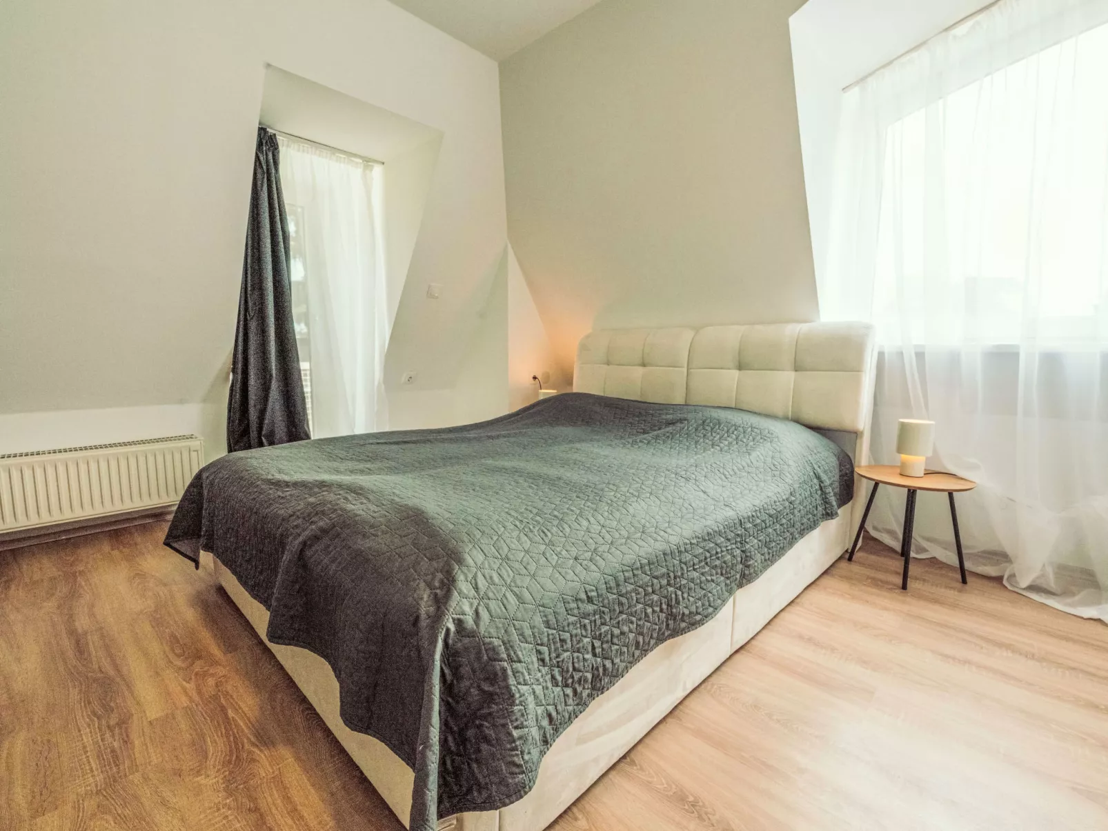 Caesar Apartment mit Terrasse, nahe dem Balaton - Binnen