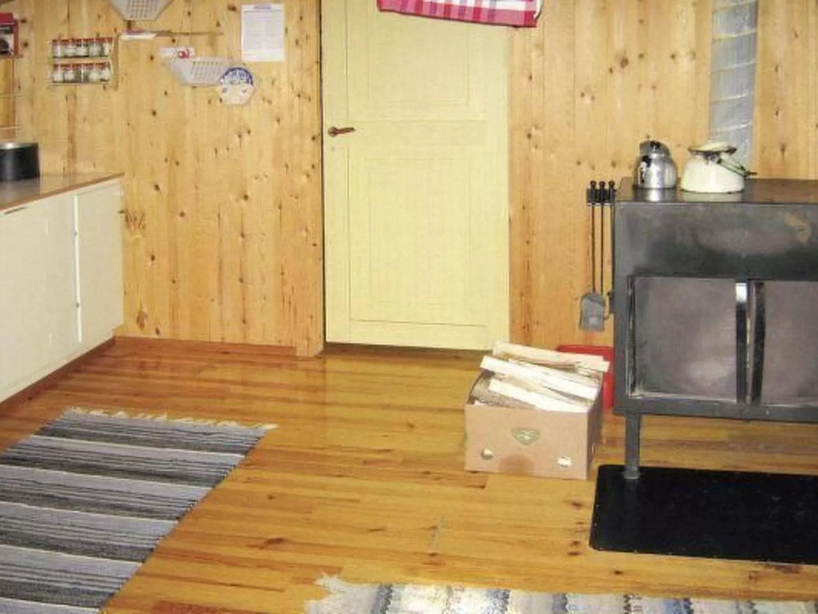 Holzhütte für das wahre Naturerlebnis am See - Binnen