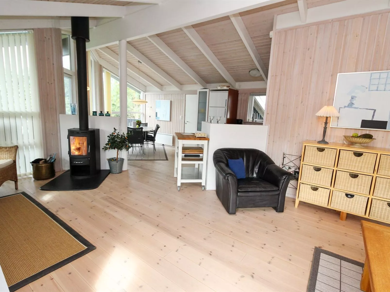 "Ilya" - 900m from the sea - Binnen