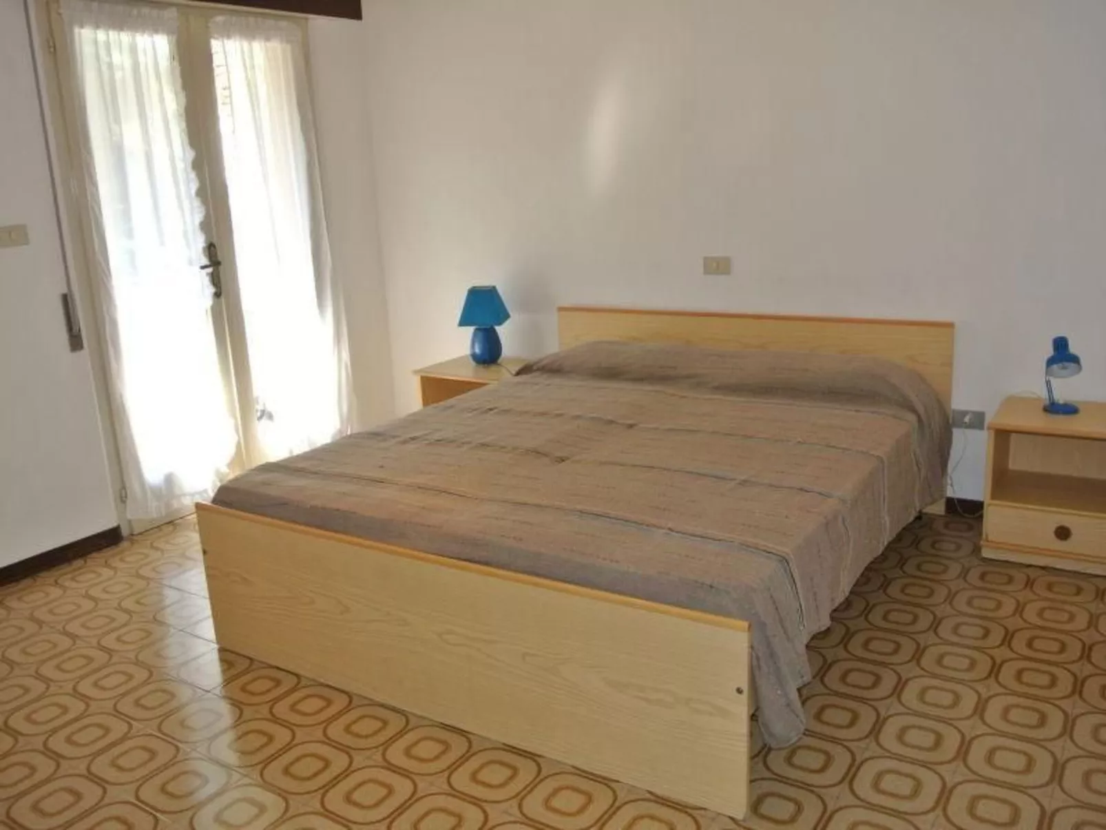 Gemütliche Ferienwohnung Silvia in ruhiger Lage - Binnen