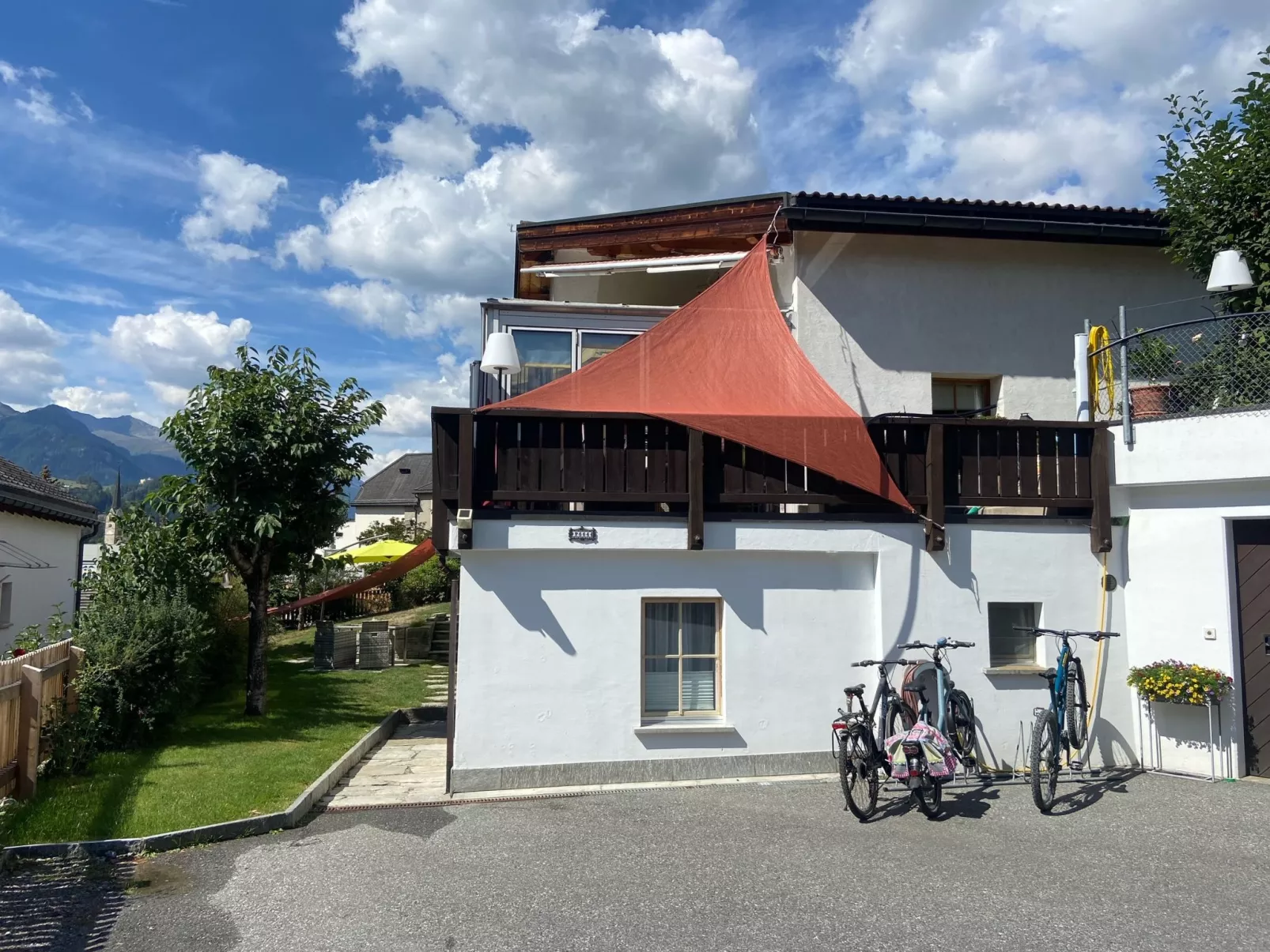 Chasa Bazzi, (Scuol). - Buiten