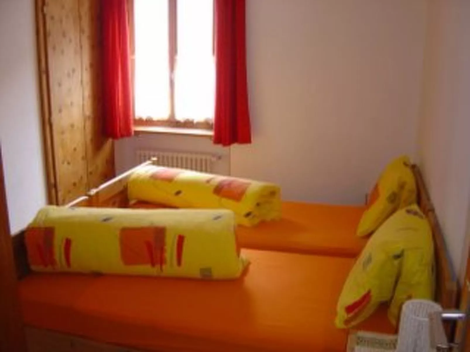 Ferienwohnungen Chasa Muglin 30, (Tschierv). - Binnen