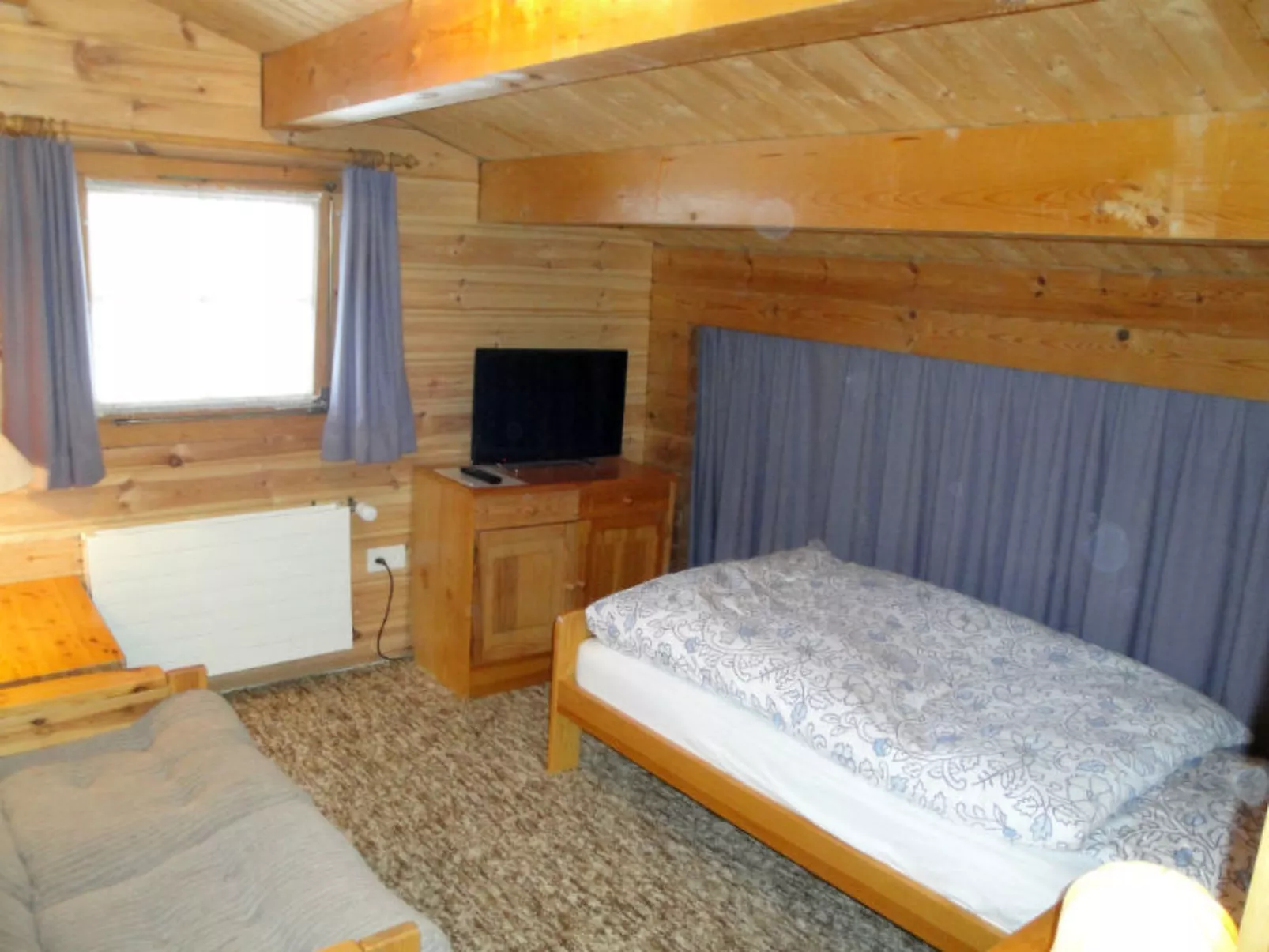 Gadola, Obersaxen-Meierhof, (Obersaxen). - Binnen