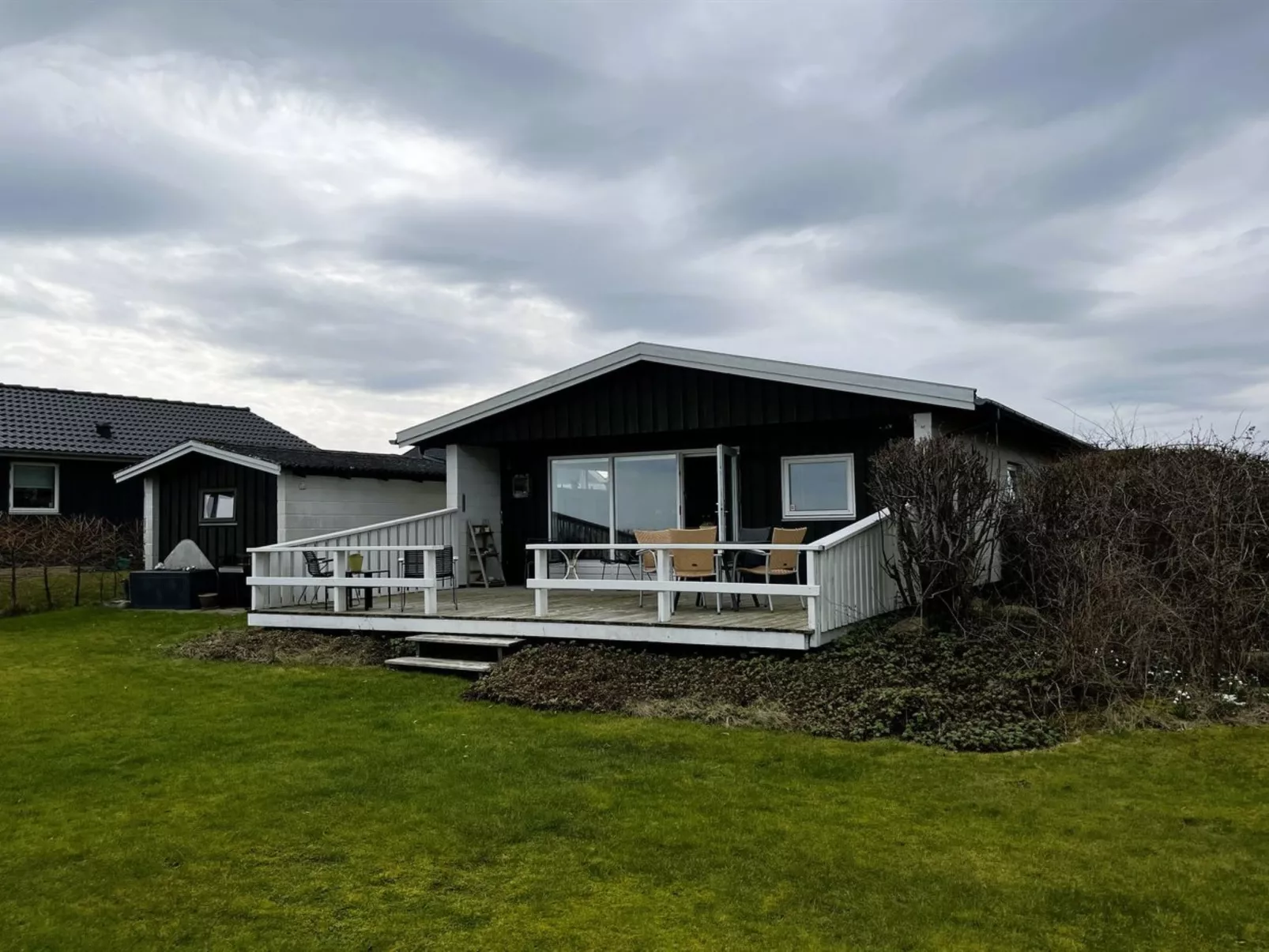 "Edla" - 35m from the sea - Buiten