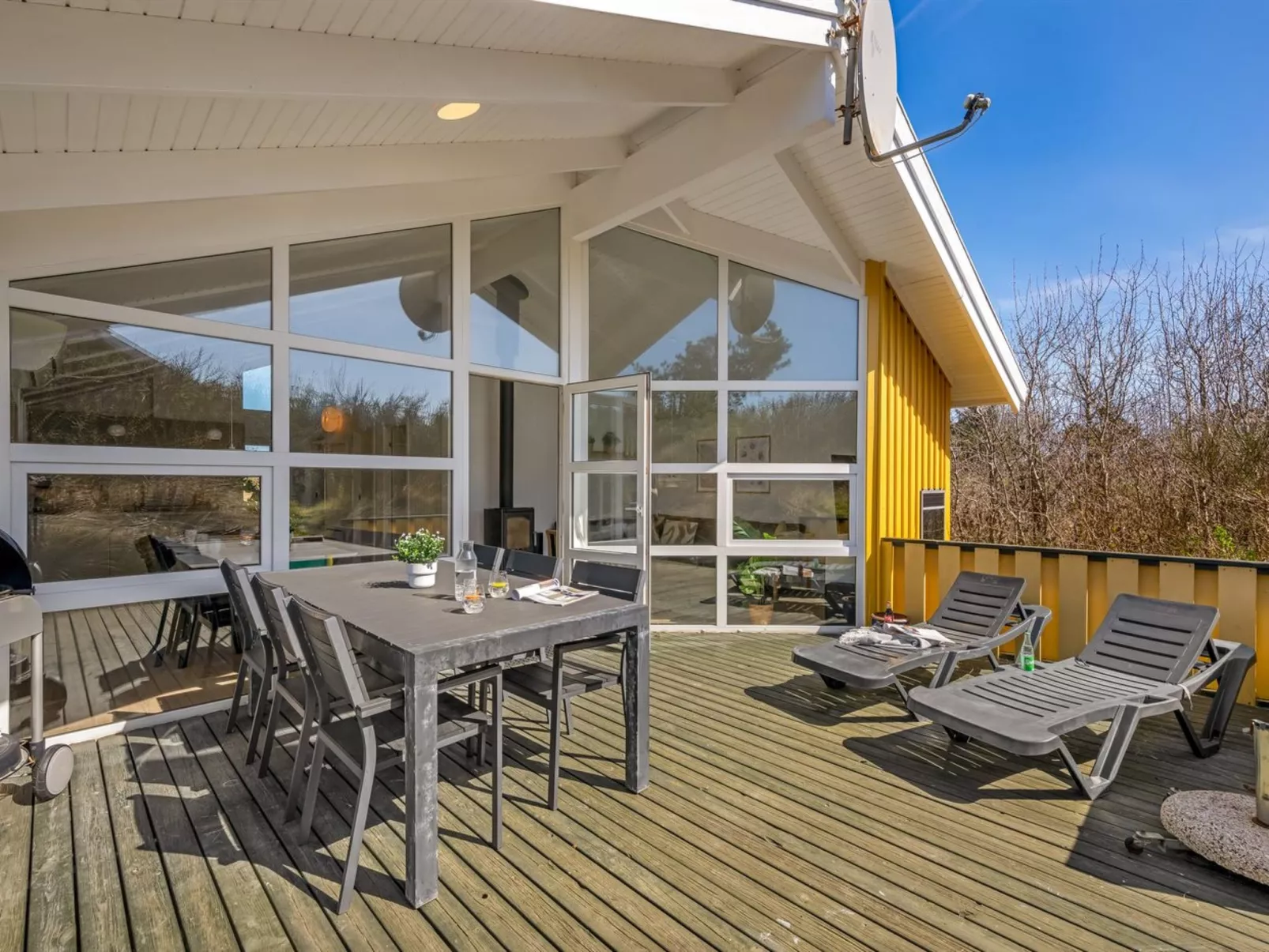 "Midja" - 800m from the sea - Buiten