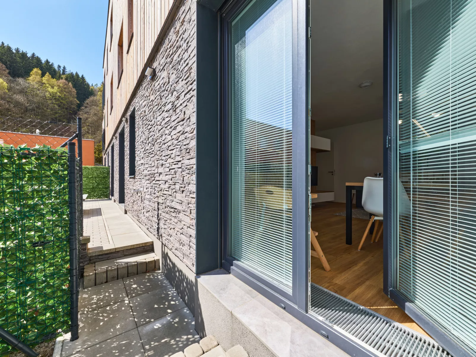 Chic Mountain Terrace Lounge - Buiten