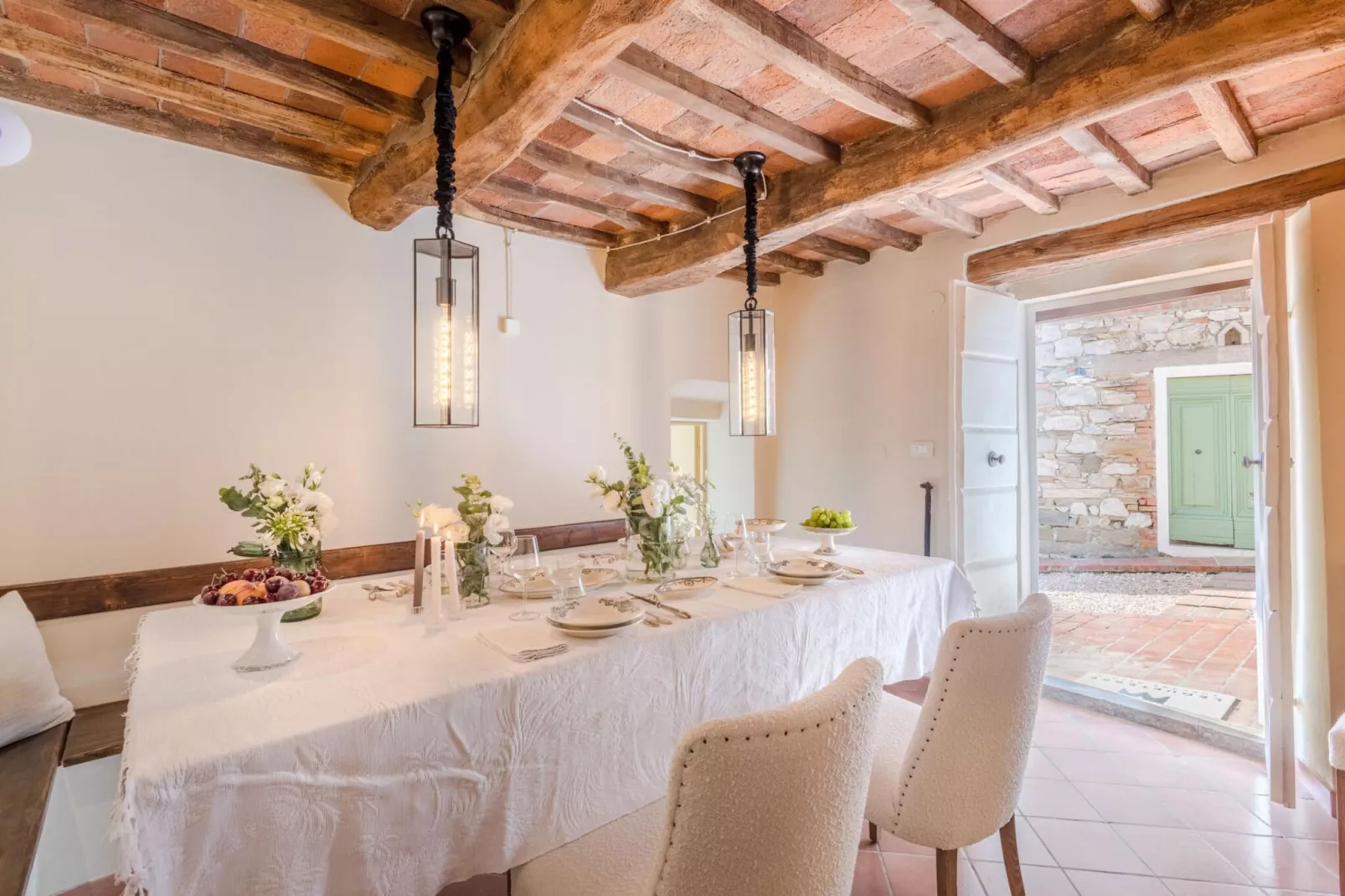 Le Due Terre Farmhouse - Eetkamer