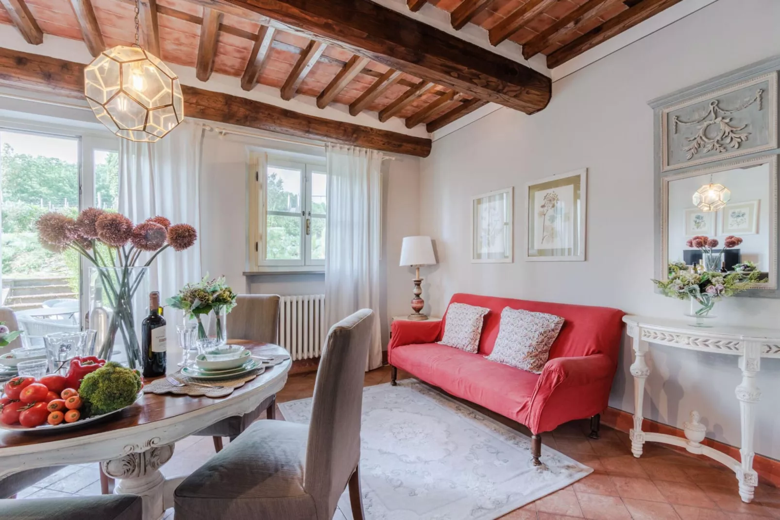 Donato, Farmhouse Apartment with Pool - Woonkamer