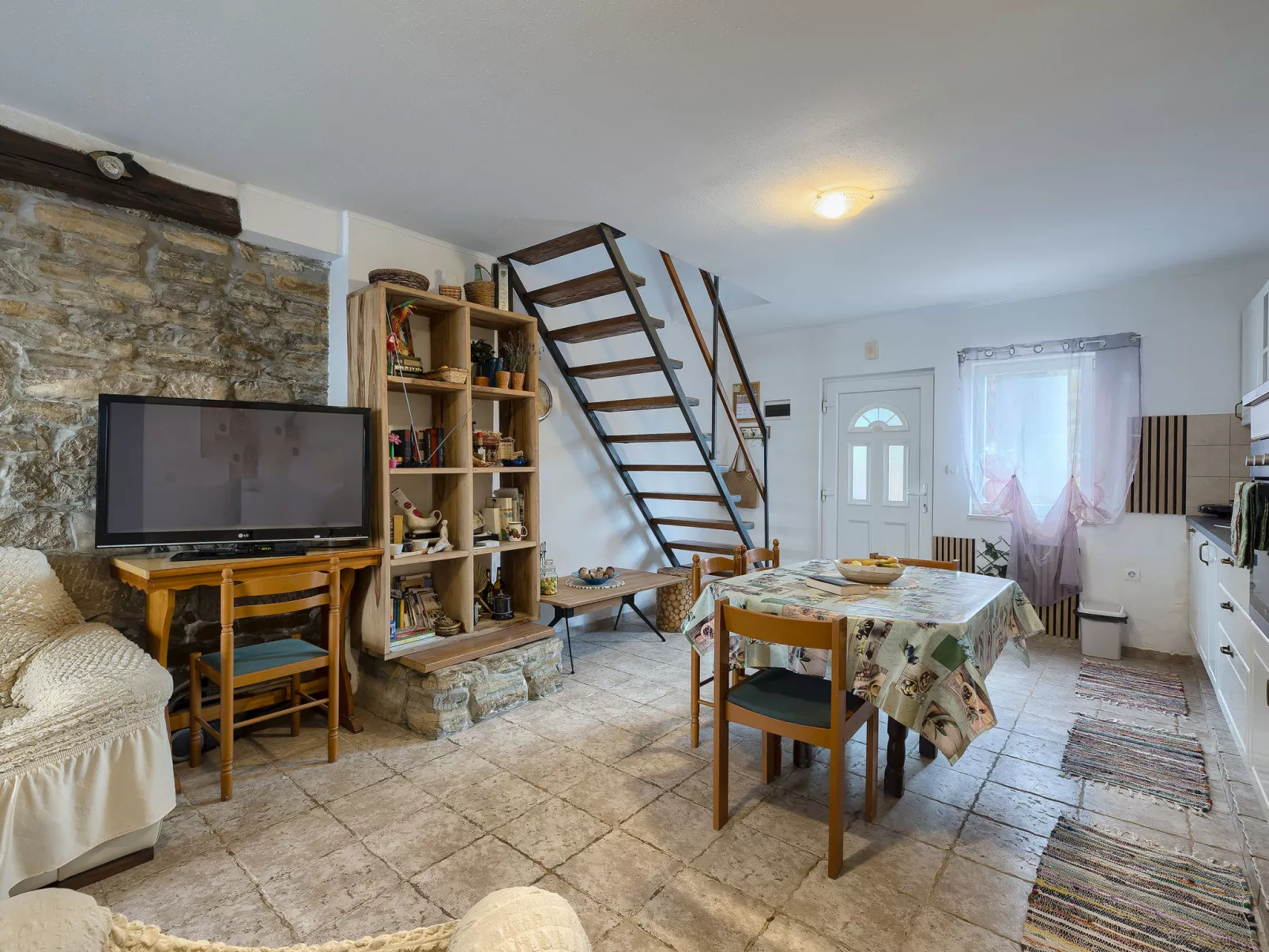 House Rea - Binnen