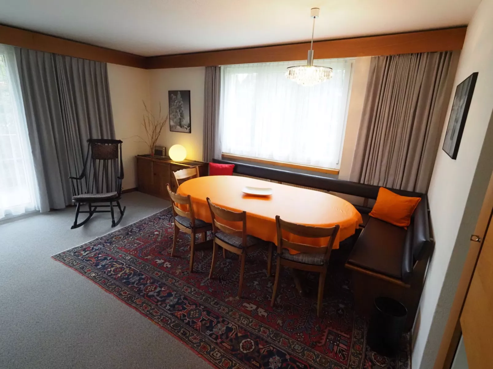 Arcula, (Flims Dorf). Grosszügige 3.5 Zimmerwohnung, 105 m2, ruhig & zentral ge - Binnen