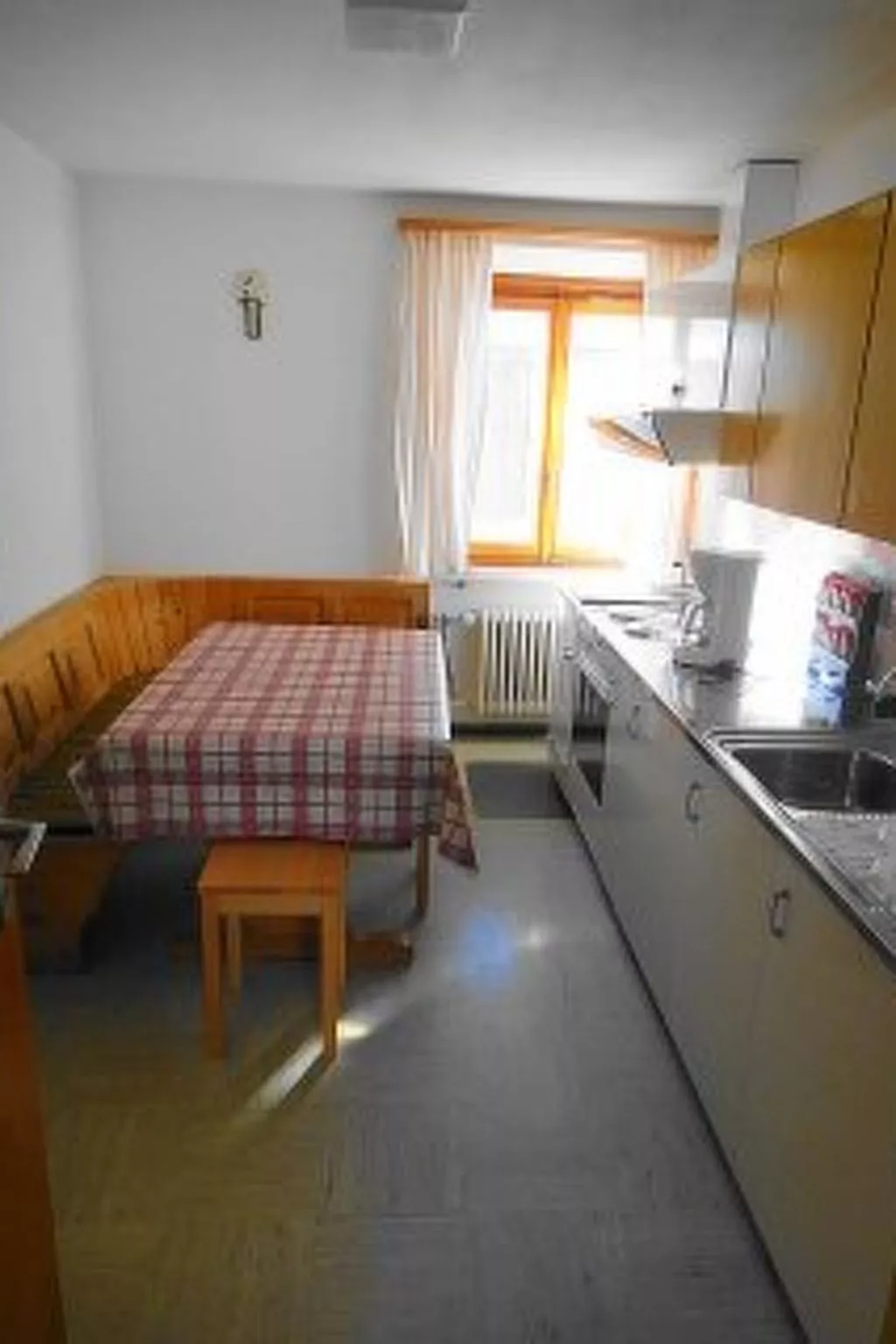 Ferienwohnungen Chasa Muglin 30, (Tschierv). - Binnen