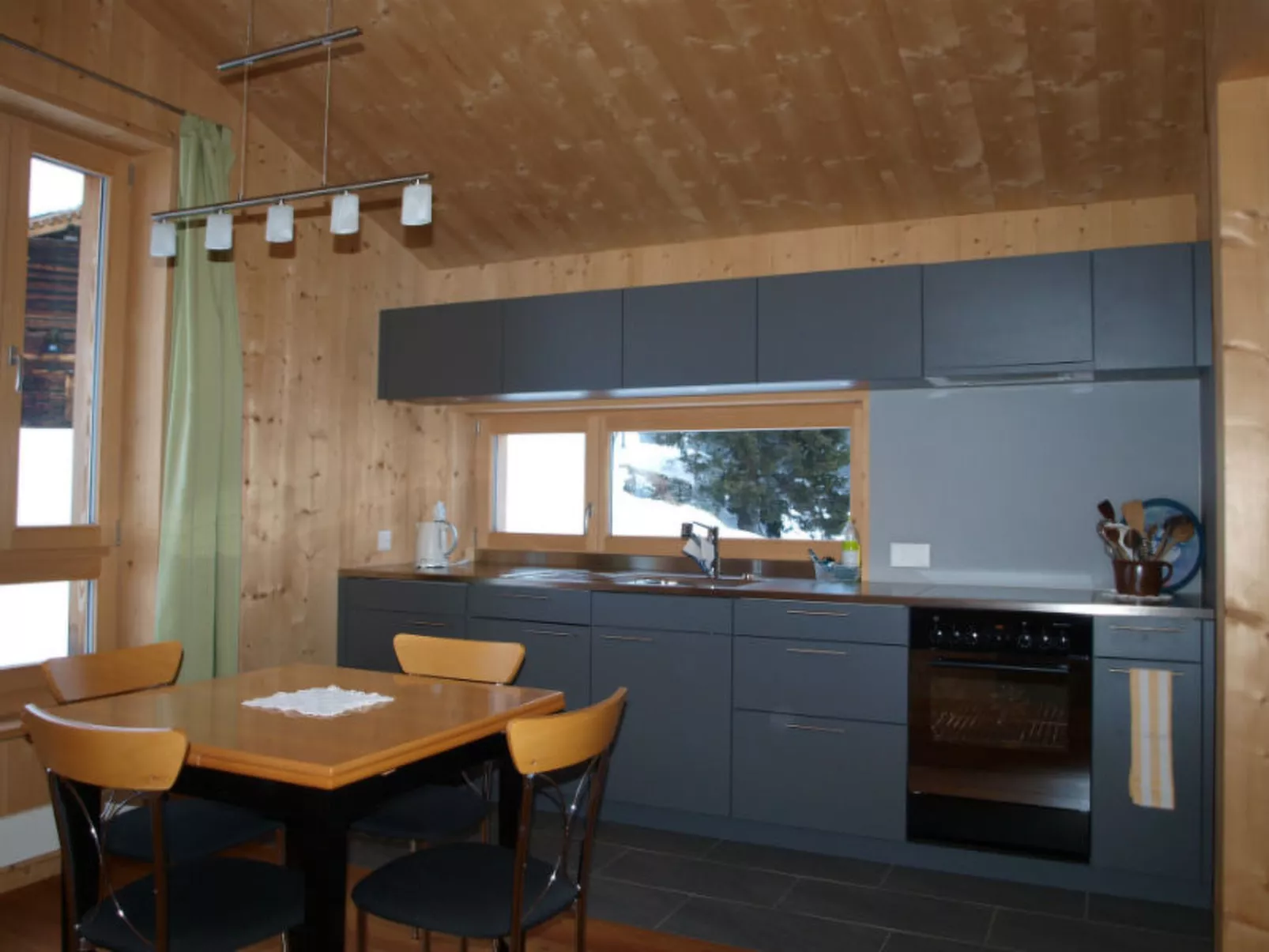 Studio Bäch, Safien-Thalkirch, (Thalkirch (Safien)). - Binnen