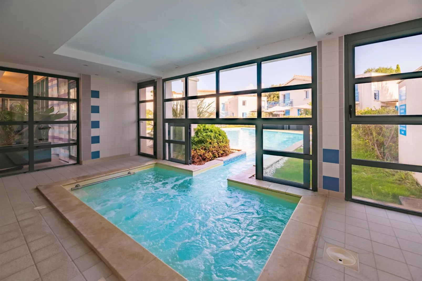 Les Carrelets 1 bedroom apt sleeps 4 without balcony OTA - Zwembad