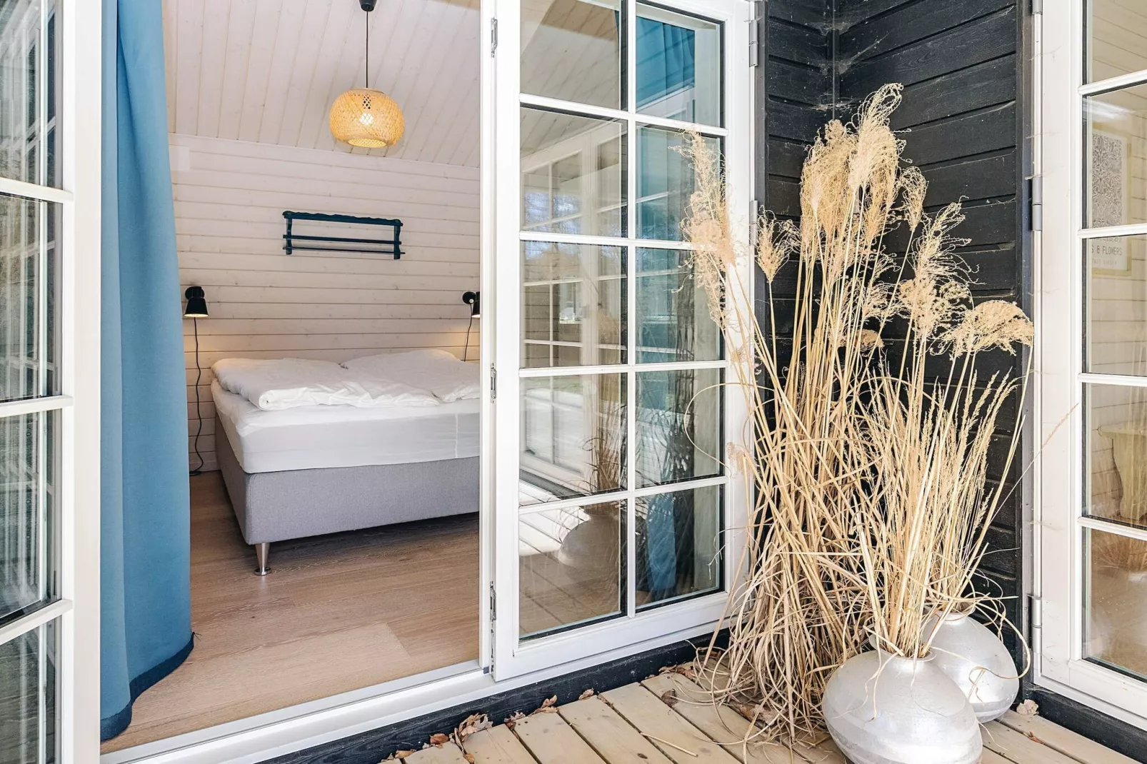 Retreat met buitenlounge - Binnen