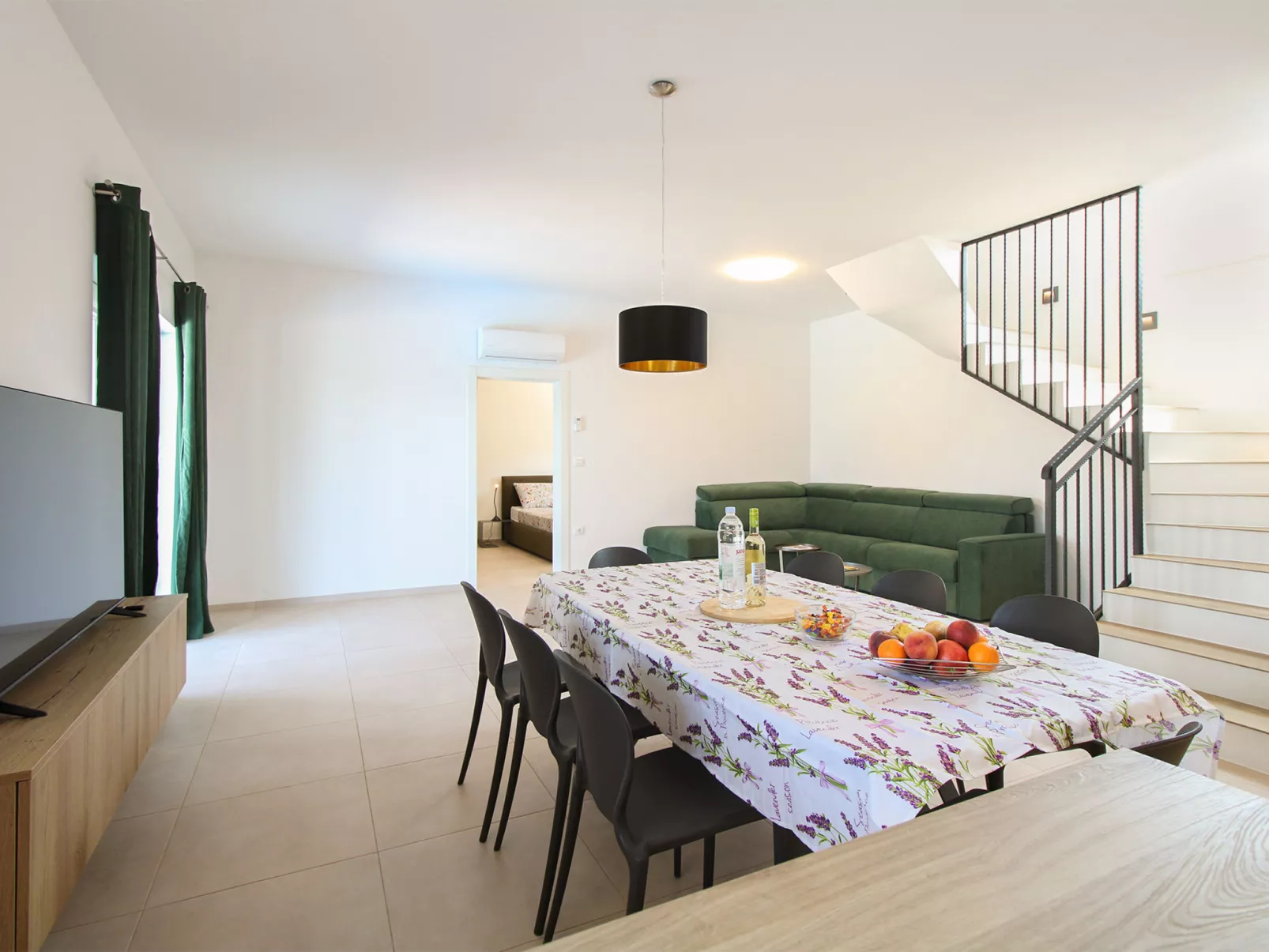 House 2351 - Binnen