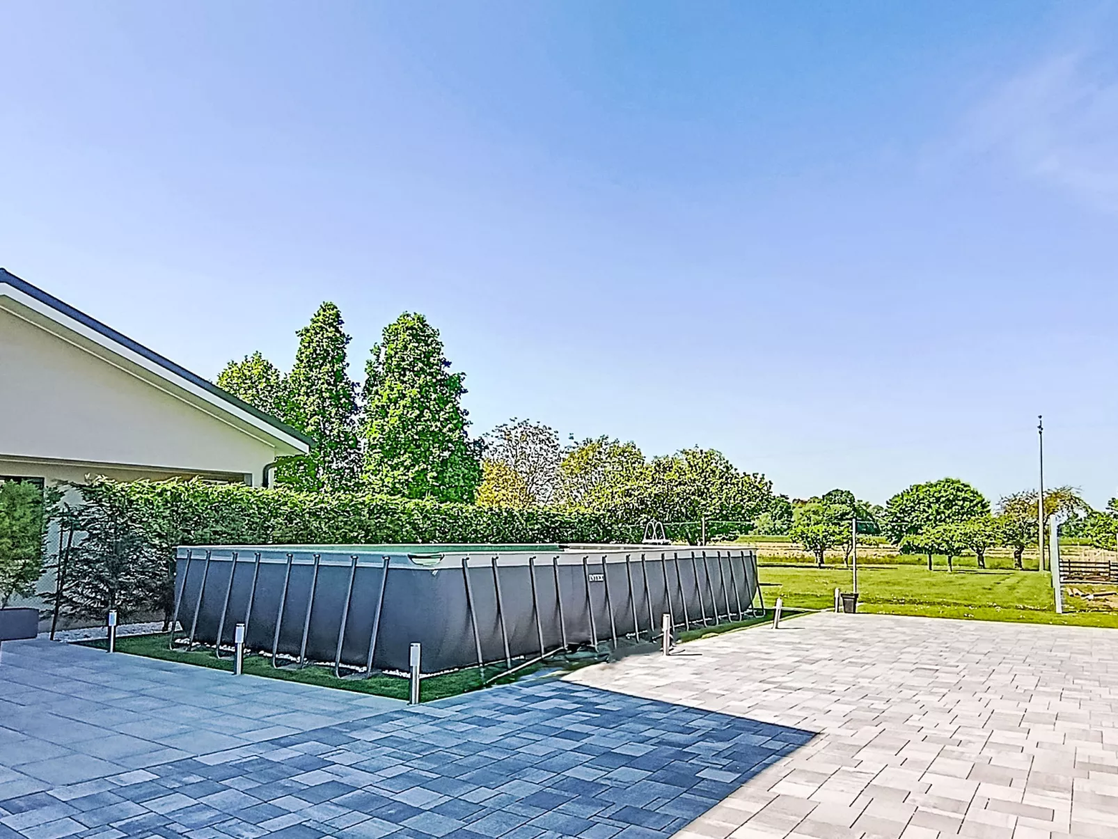 MB Guest House - Buiten