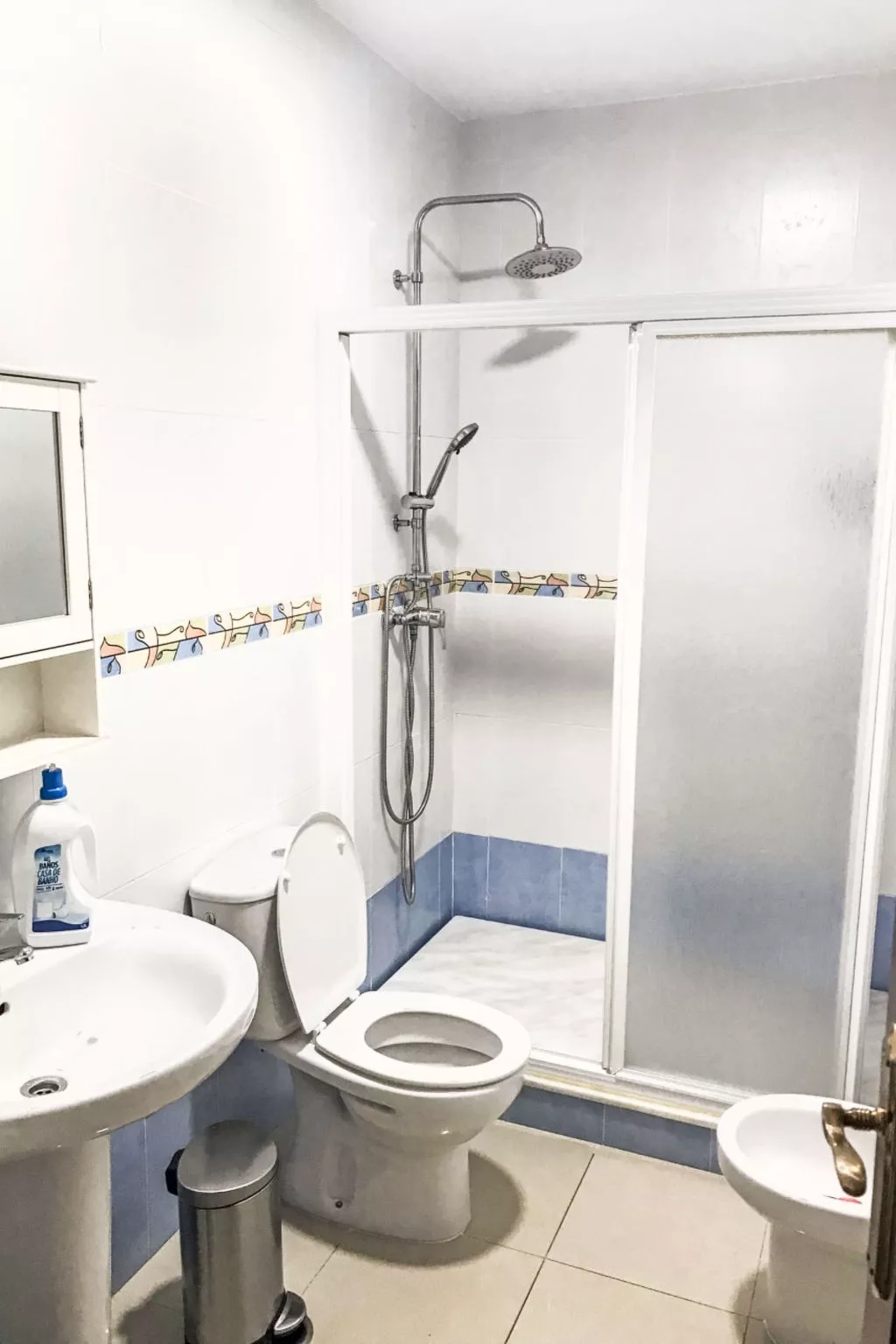 In Conil De La Frontera mit gemeinsamem Pool, Grill und Garten - Binnen