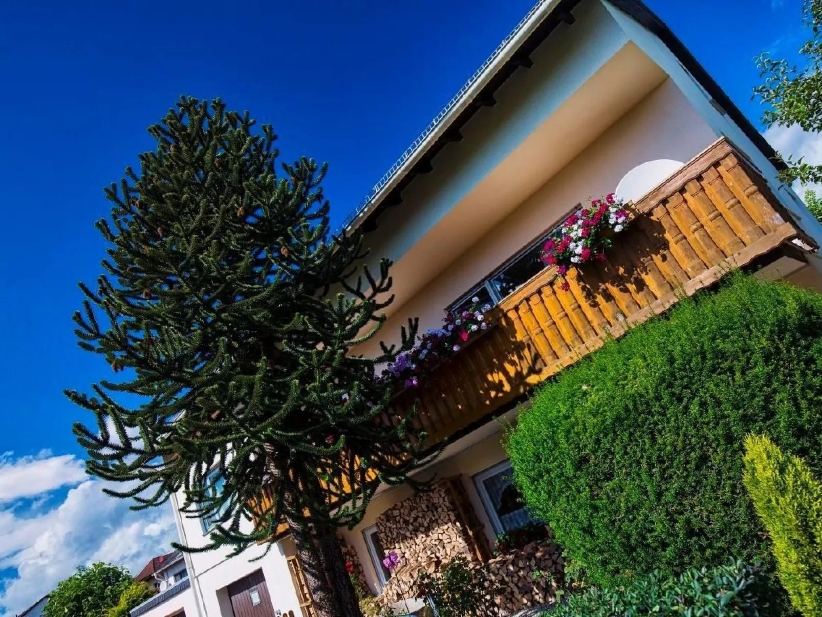 4 Sterne Ferienwohnung mit 3 Schlafzimmern, Nähe Limburg, Rheingau,Taunus, West - Binnen