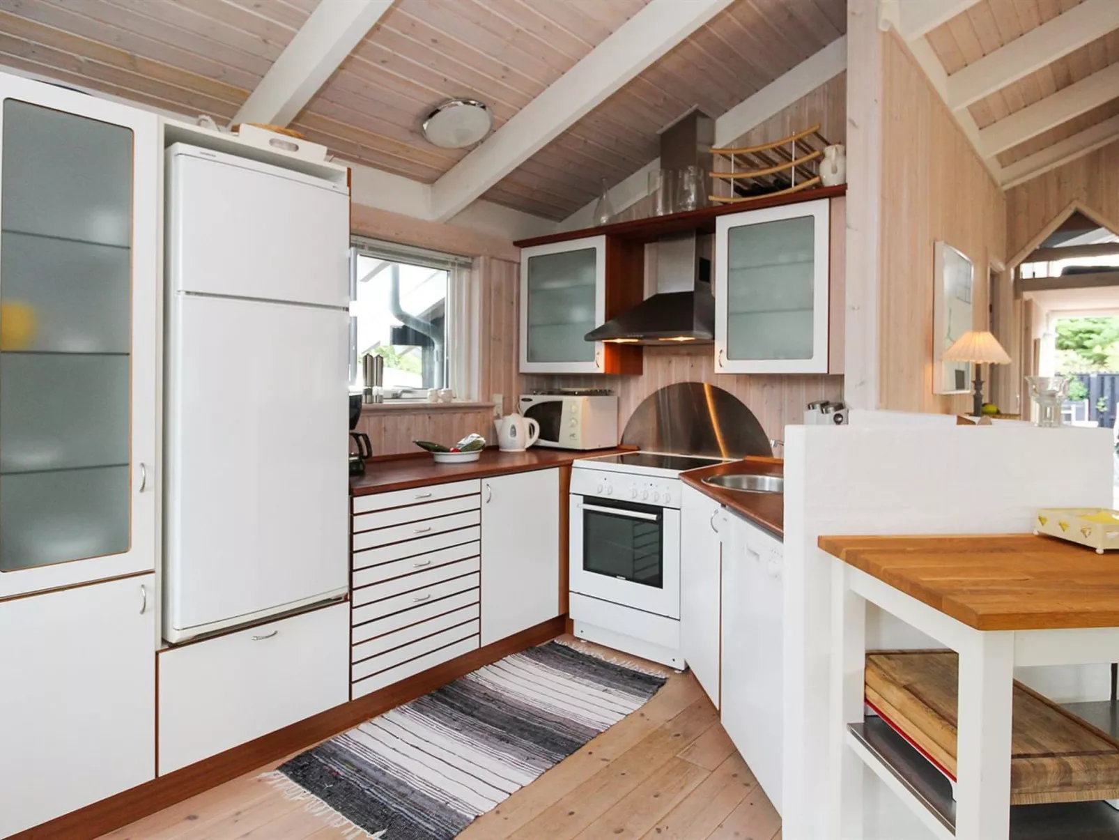 "Ilya" - 900m from the sea - Binnen