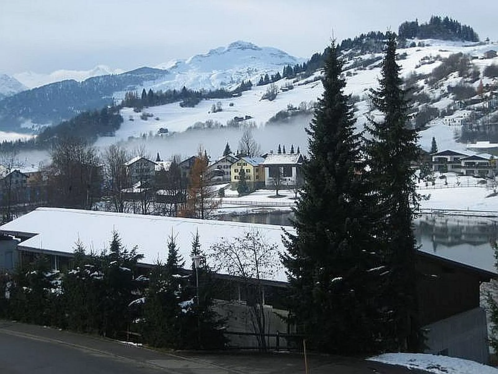 La Prada, (Laax Dorf). 2 Zimmerwohnung - Buiten