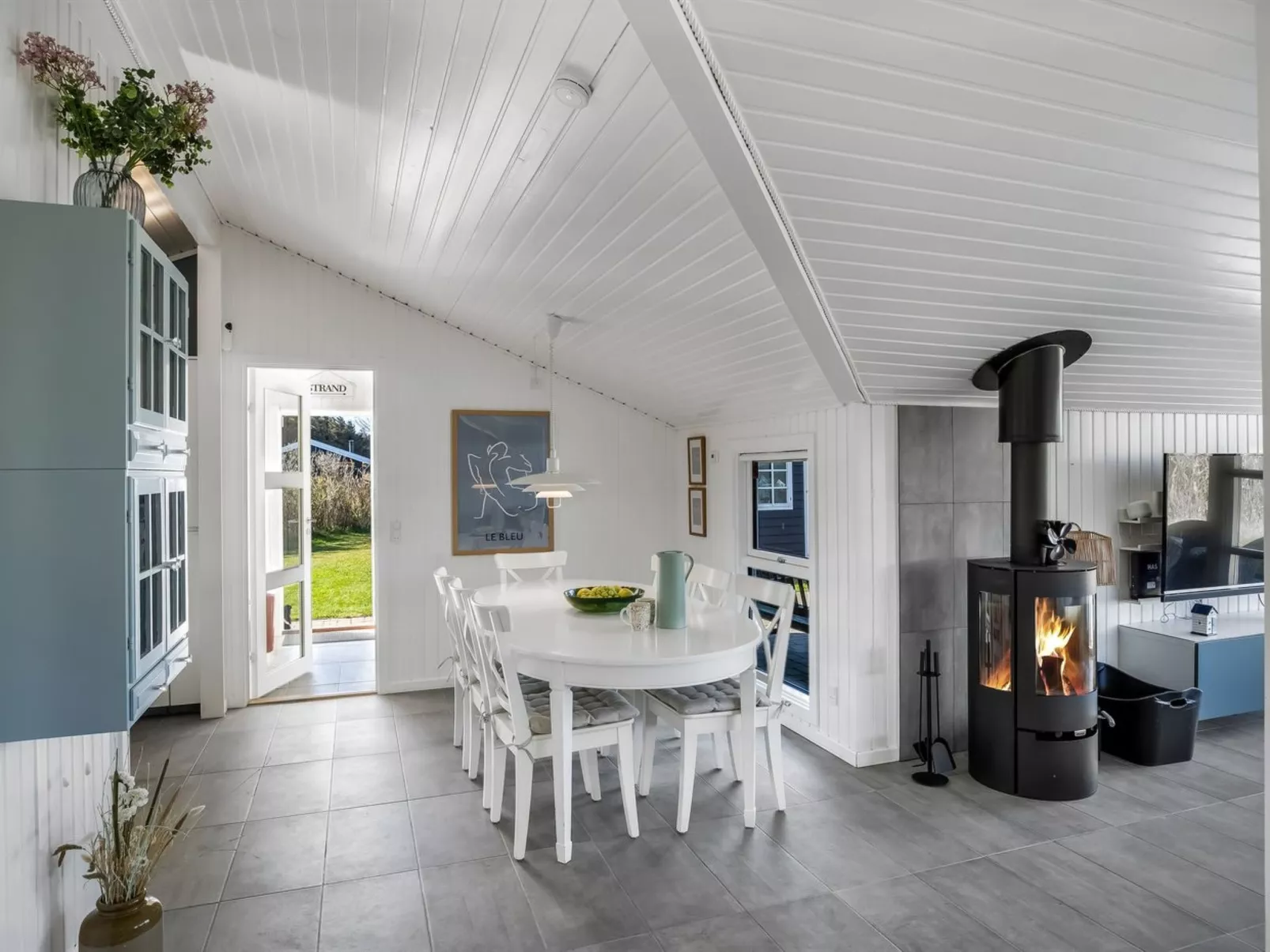 "Halona" - 400m from the sea - Binnen