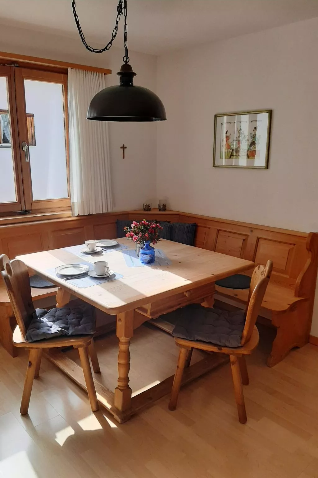 Ferienwohnungen Teuriblick A&B, (Splügen). - Binnen