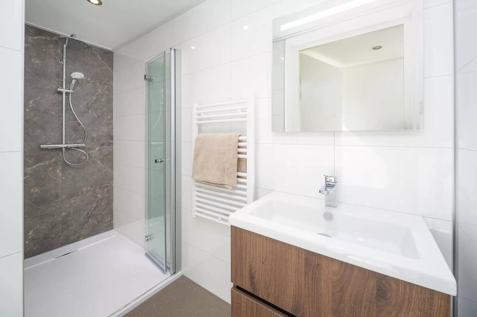 Villa L-Meerzicht | 6 Pers. - Badkamer