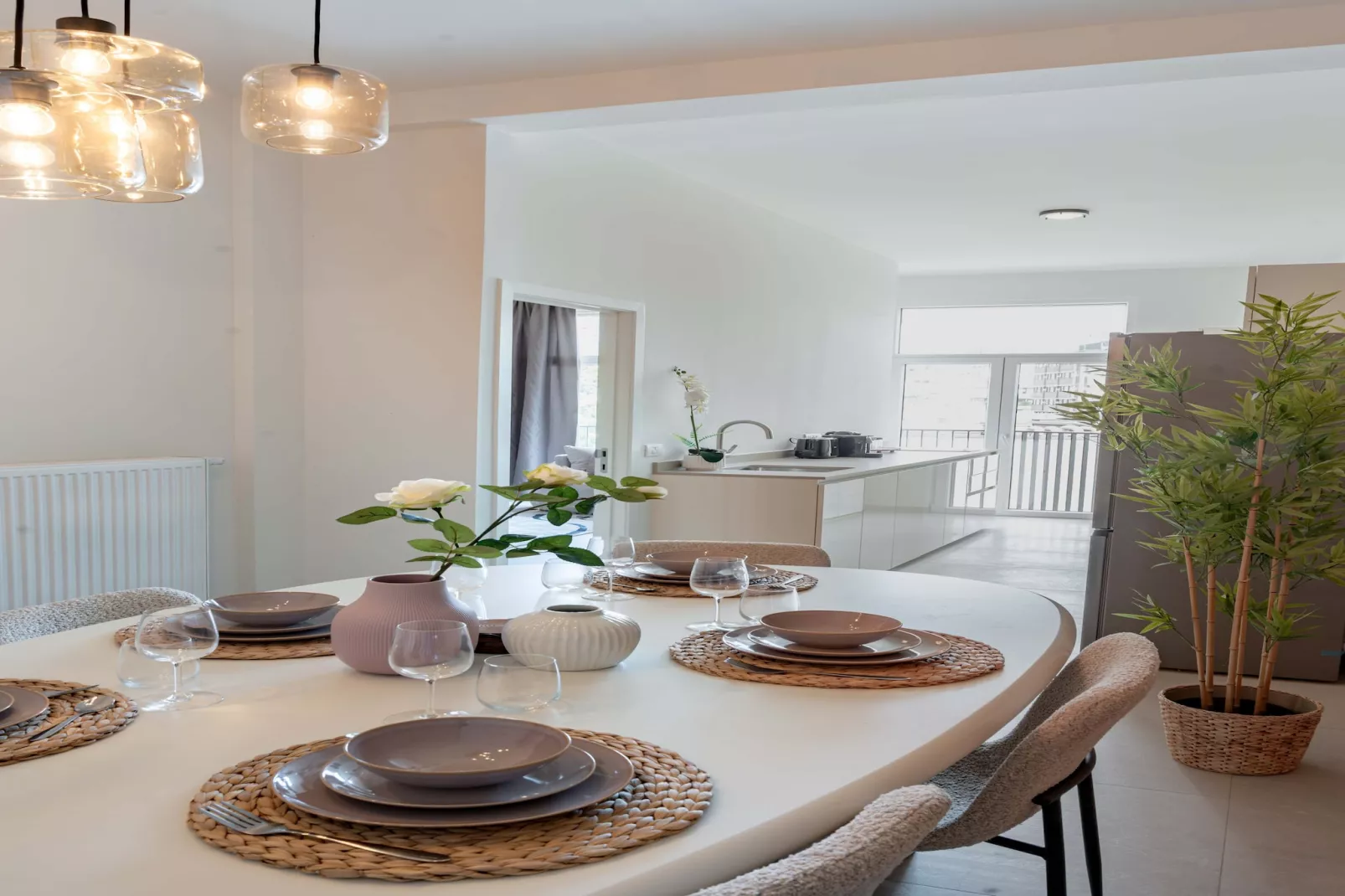 One Lux Stay 2BR/ 2BA Antwerp near Central Station - Eetkamer
