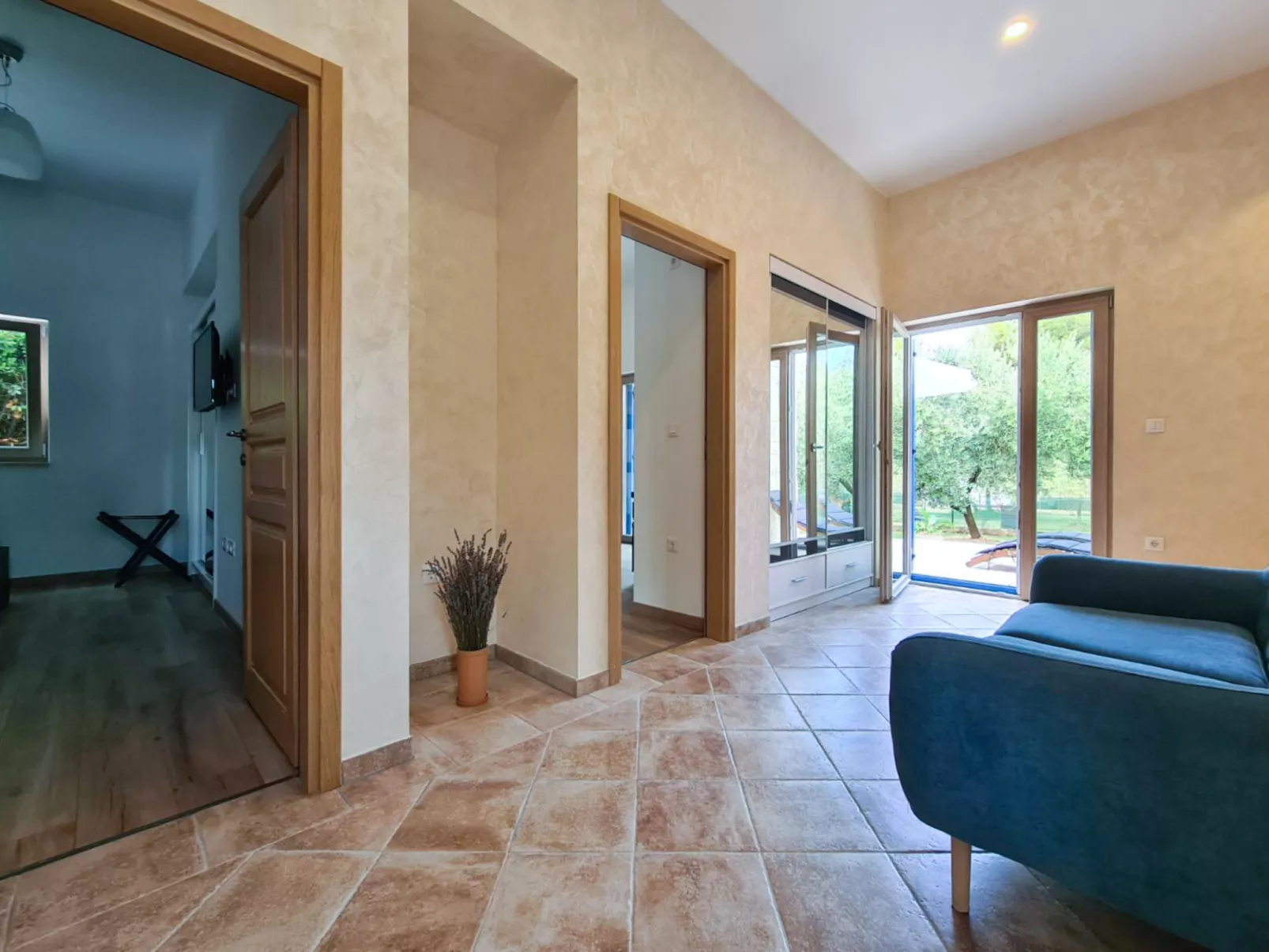 House 2118 - Binnen