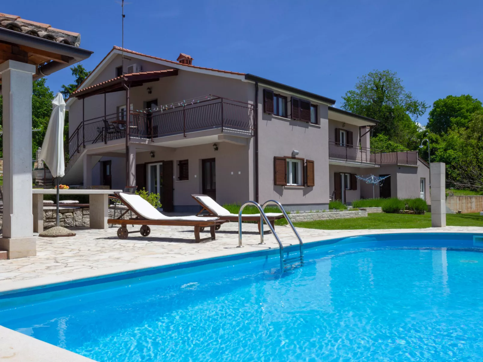 Villa Morena - Buiten