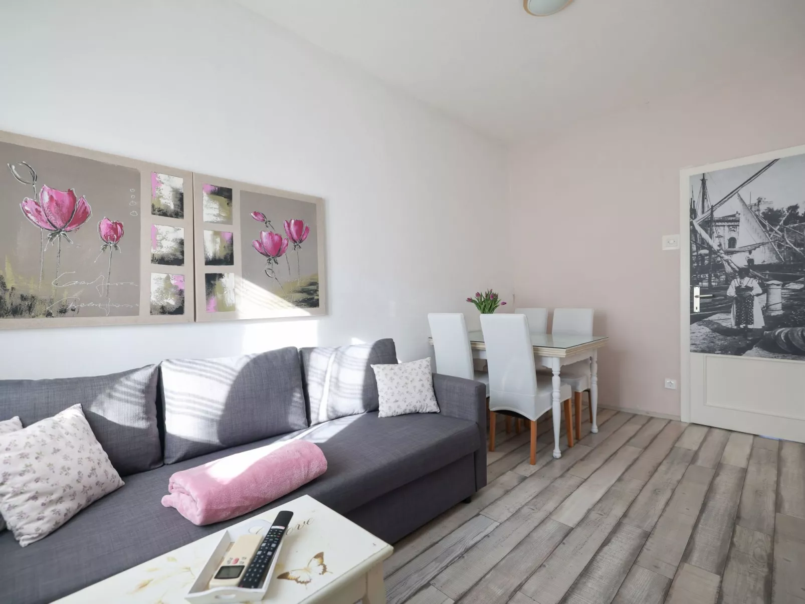 Modern eingerichtete Ferienwohnung mit großer privater Terasse, Außendusche und - Image-tags.info