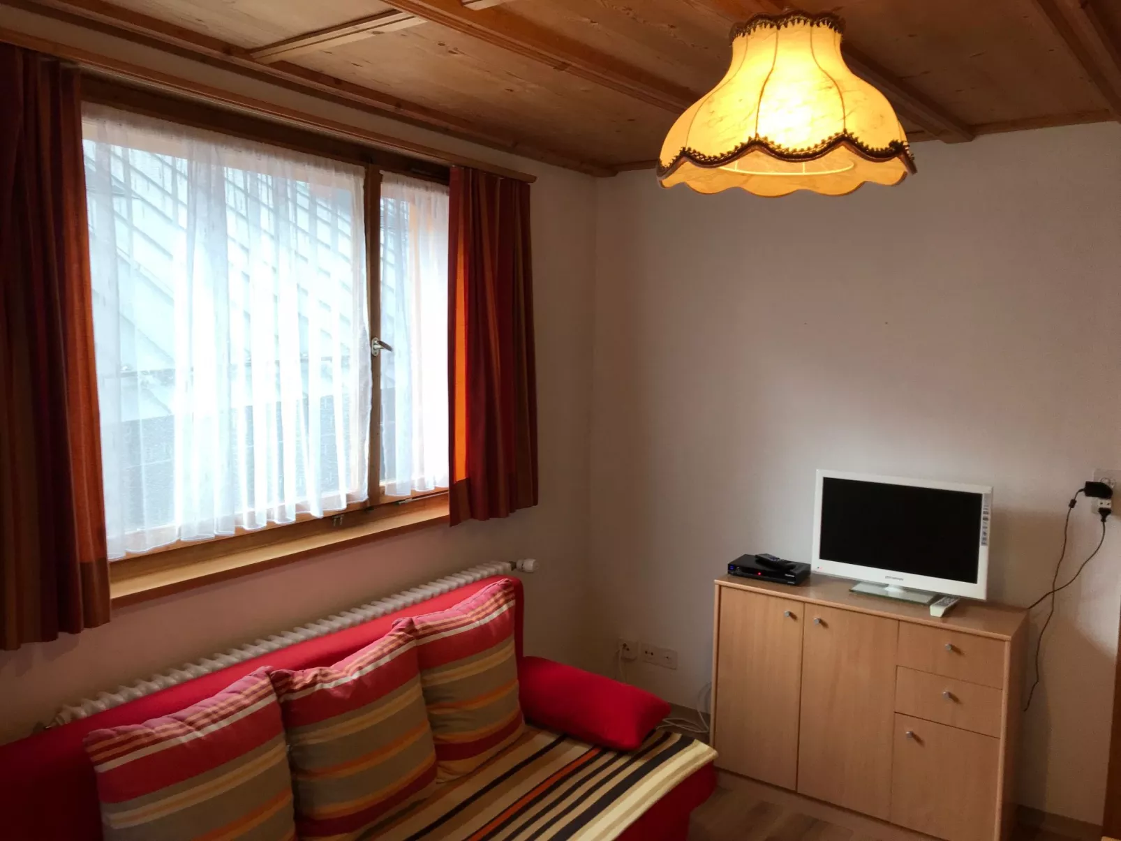 Ferienwohnungen Chasa Valär, (Scuol). - Binnen