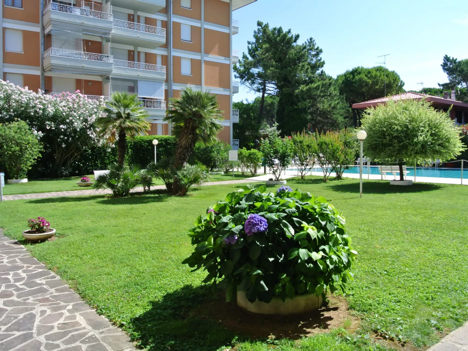Residence Gardena - Ferienwohnung 11 mit Pool - Buiten